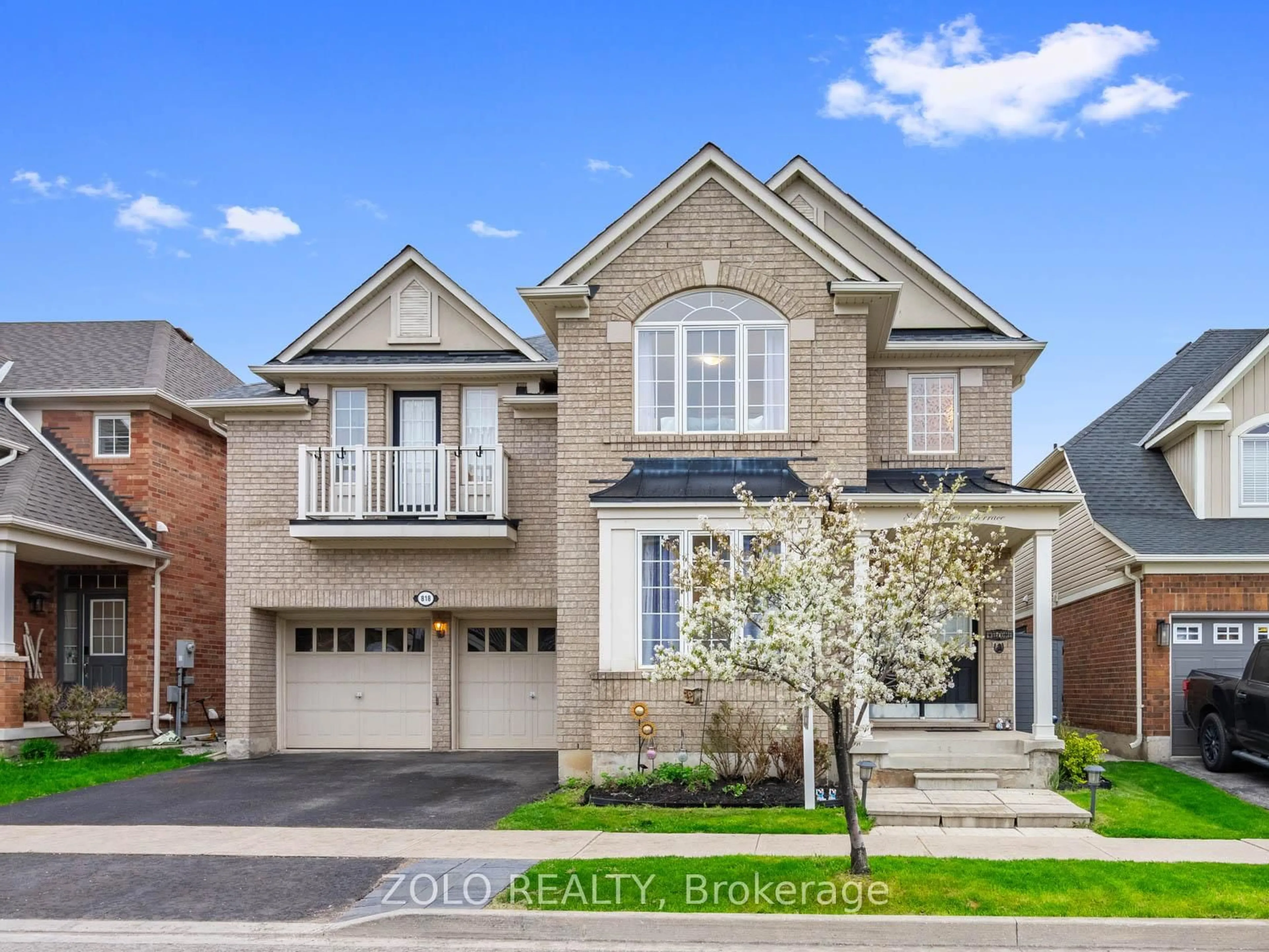 Home with brick exterior material, street for 818 Cousens Terr, Milton Ontario L9T 0G1