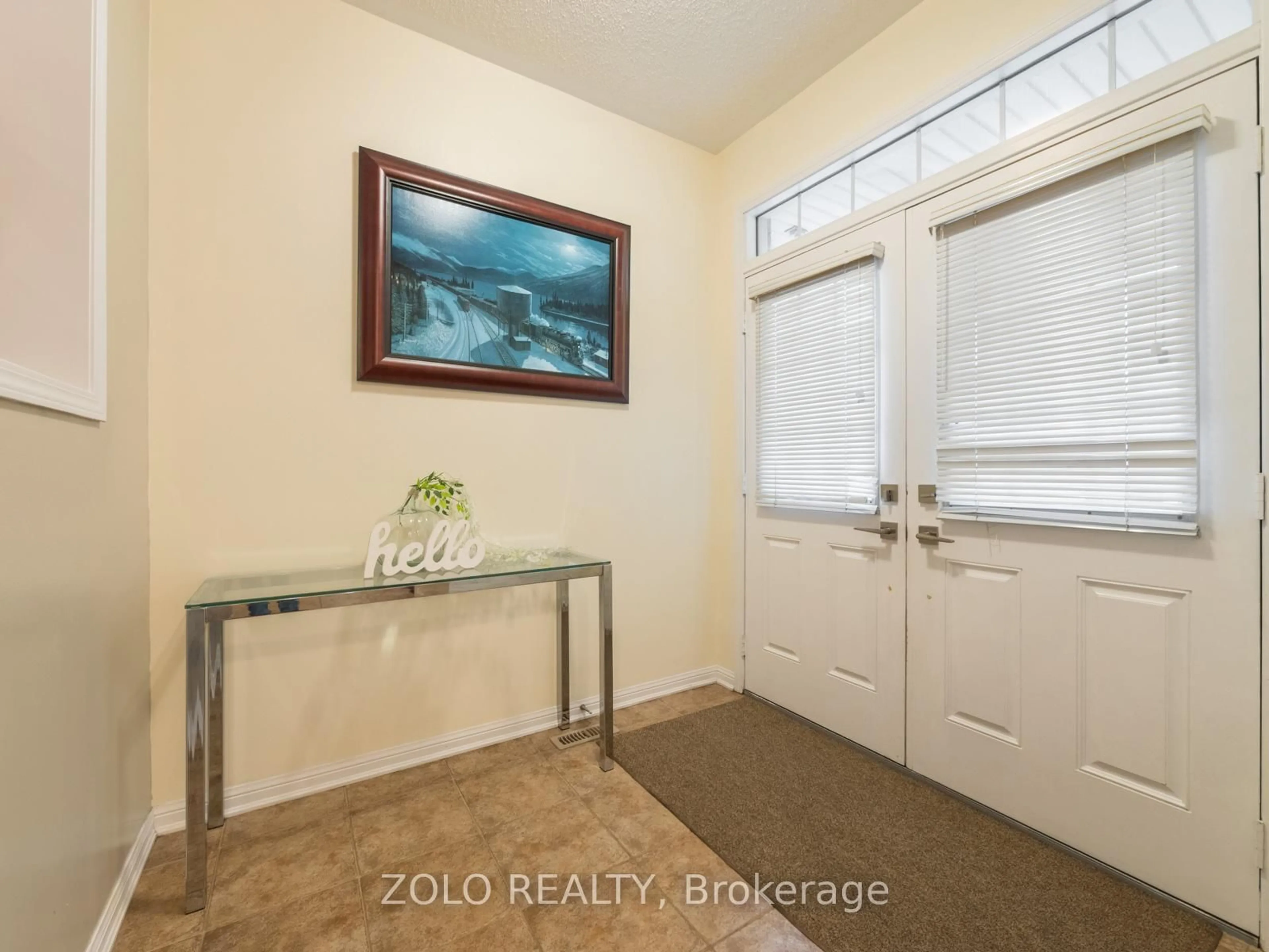 Indoor entryway for 818 Cousens Terr, Milton Ontario L9T 0G1