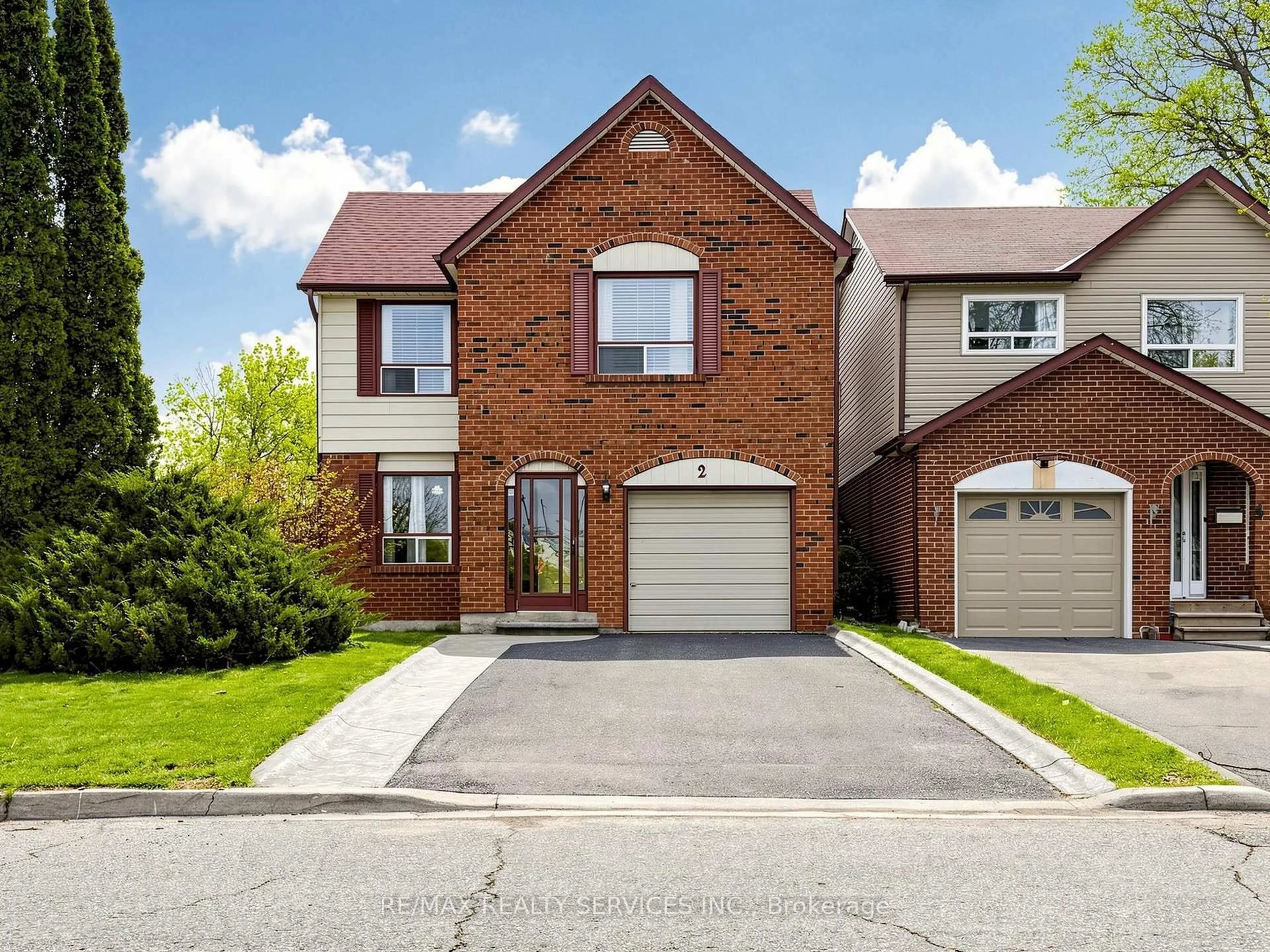 Home with brick exterior material, street for 2 Bryant Crt, Brampton Ontario L6X 2T1