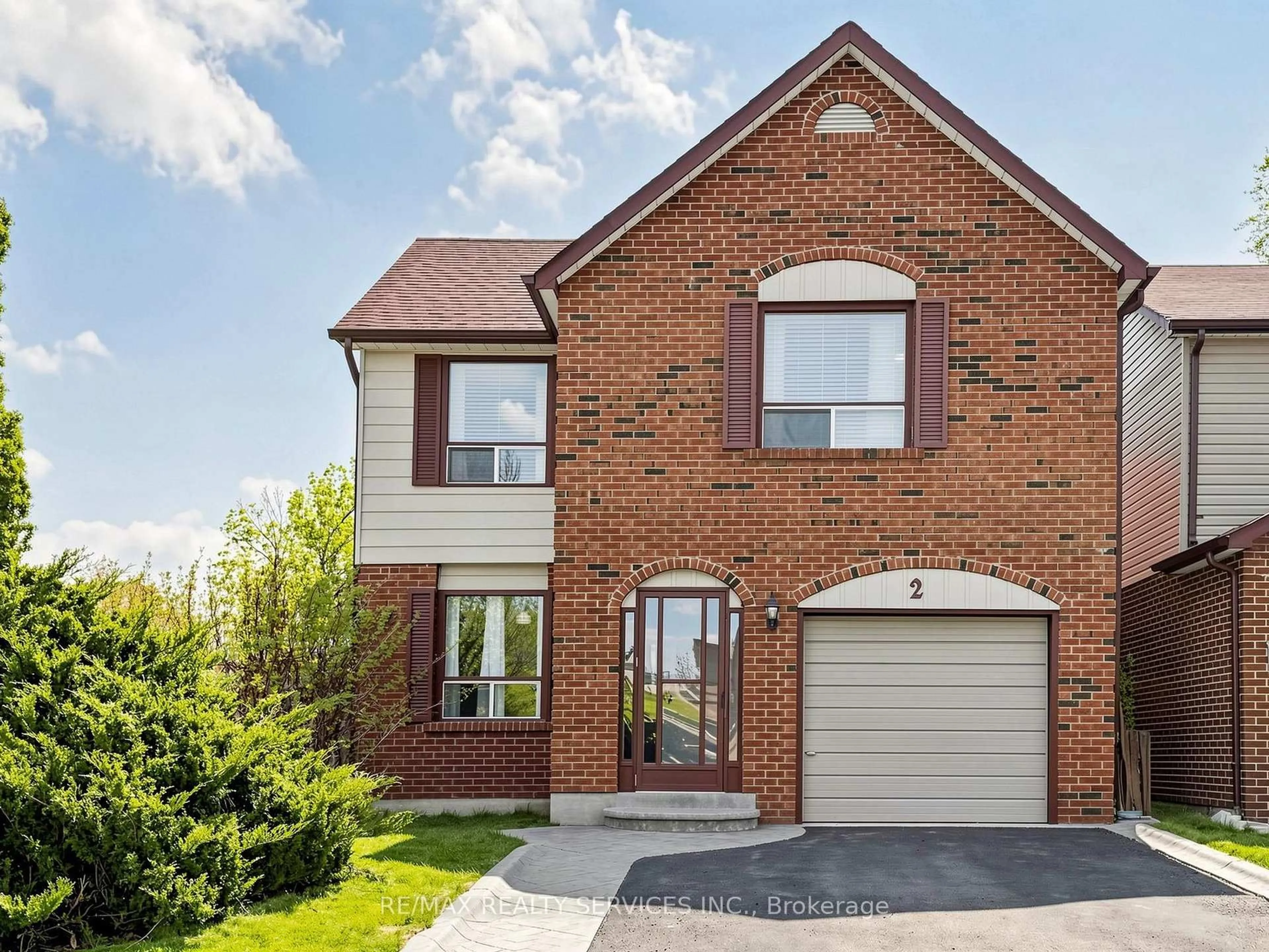 Home with brick exterior material, street for 2 Bryant Crt, Brampton Ontario L6X 2T1