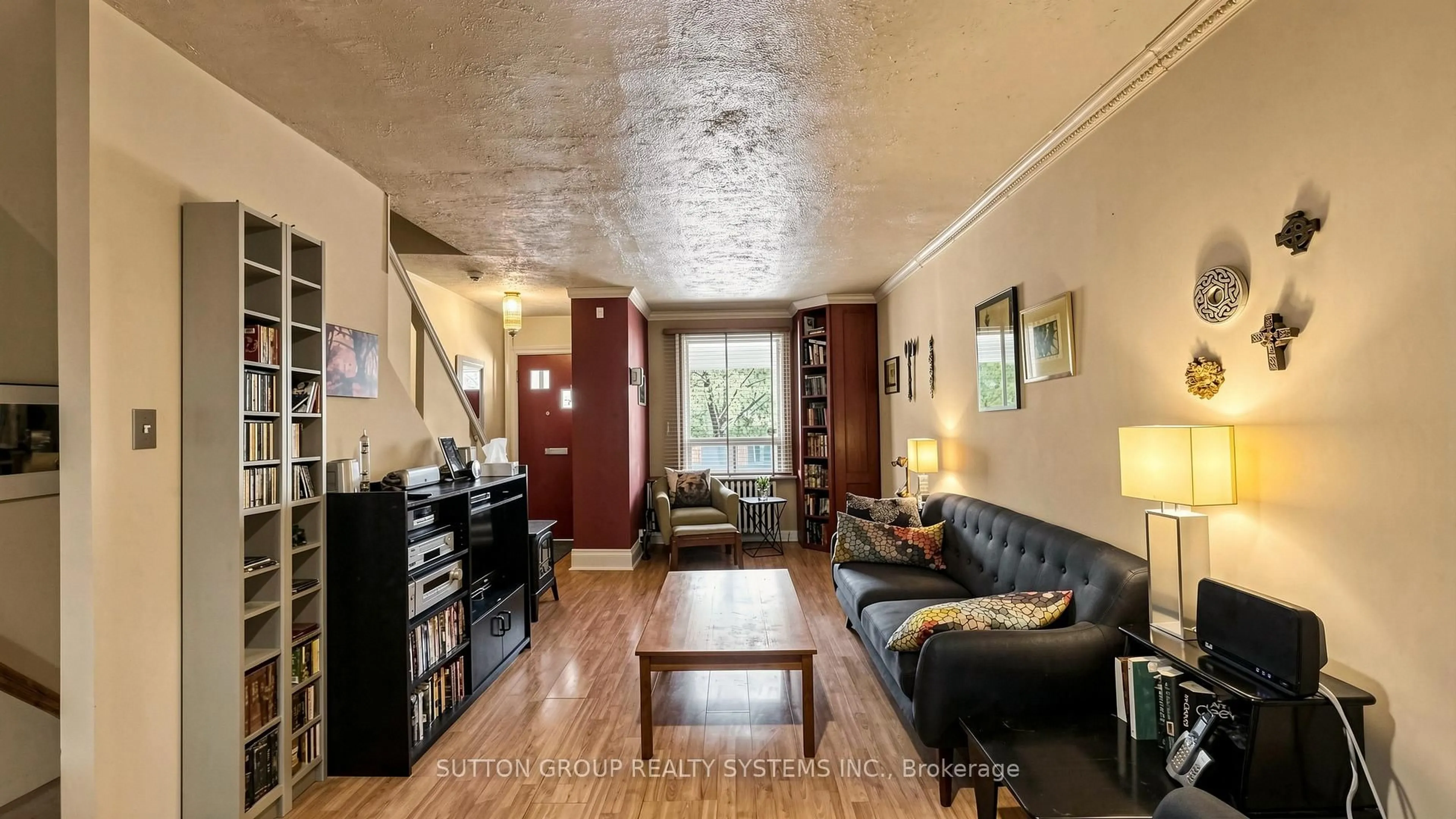 Living room with furniture, unknown for 137 Campbell Ave, Toronto Ontario M6P 3V1