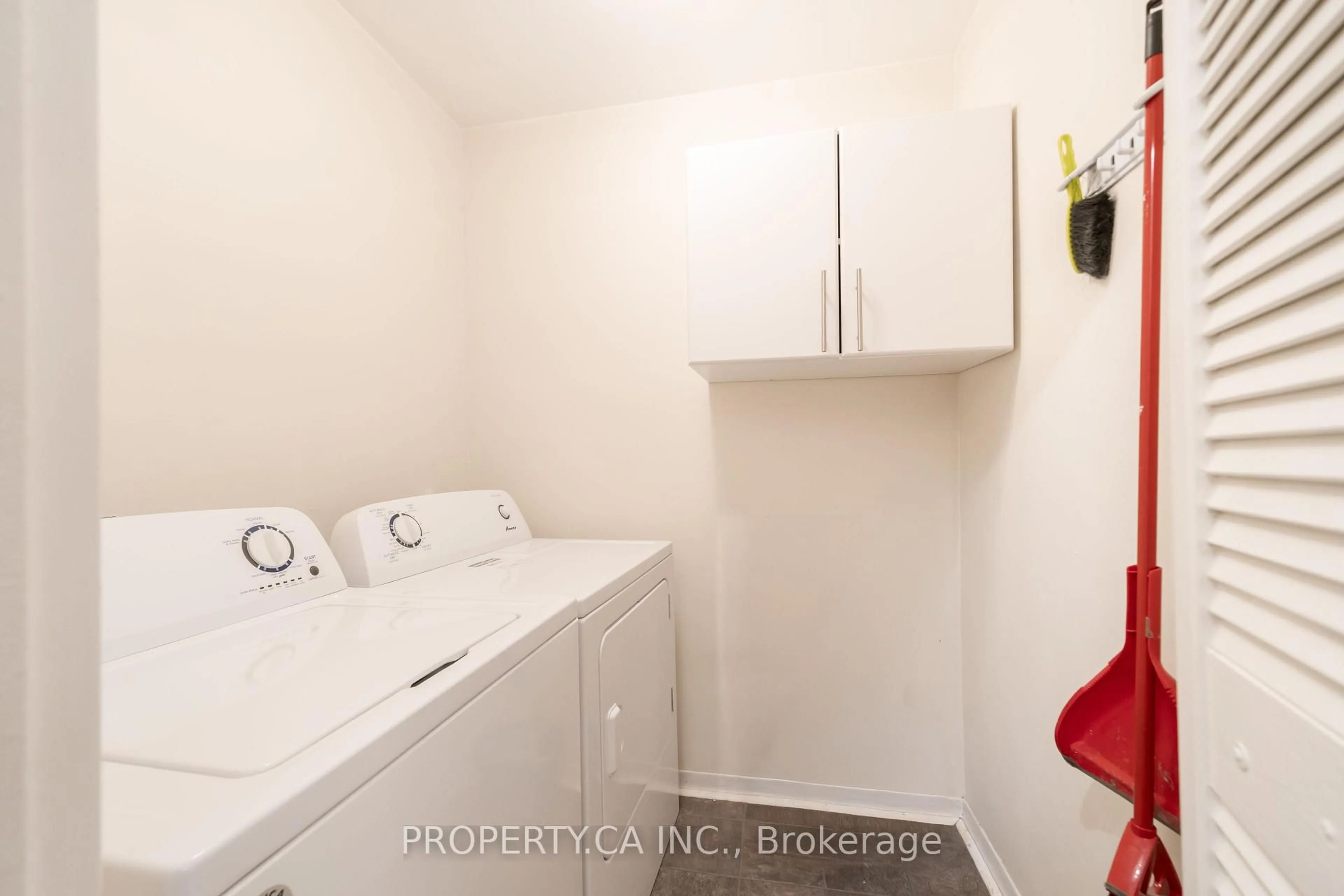 Laundry room for 455 Sentinel Rd #307, Toronto Ontario M3J 2T6