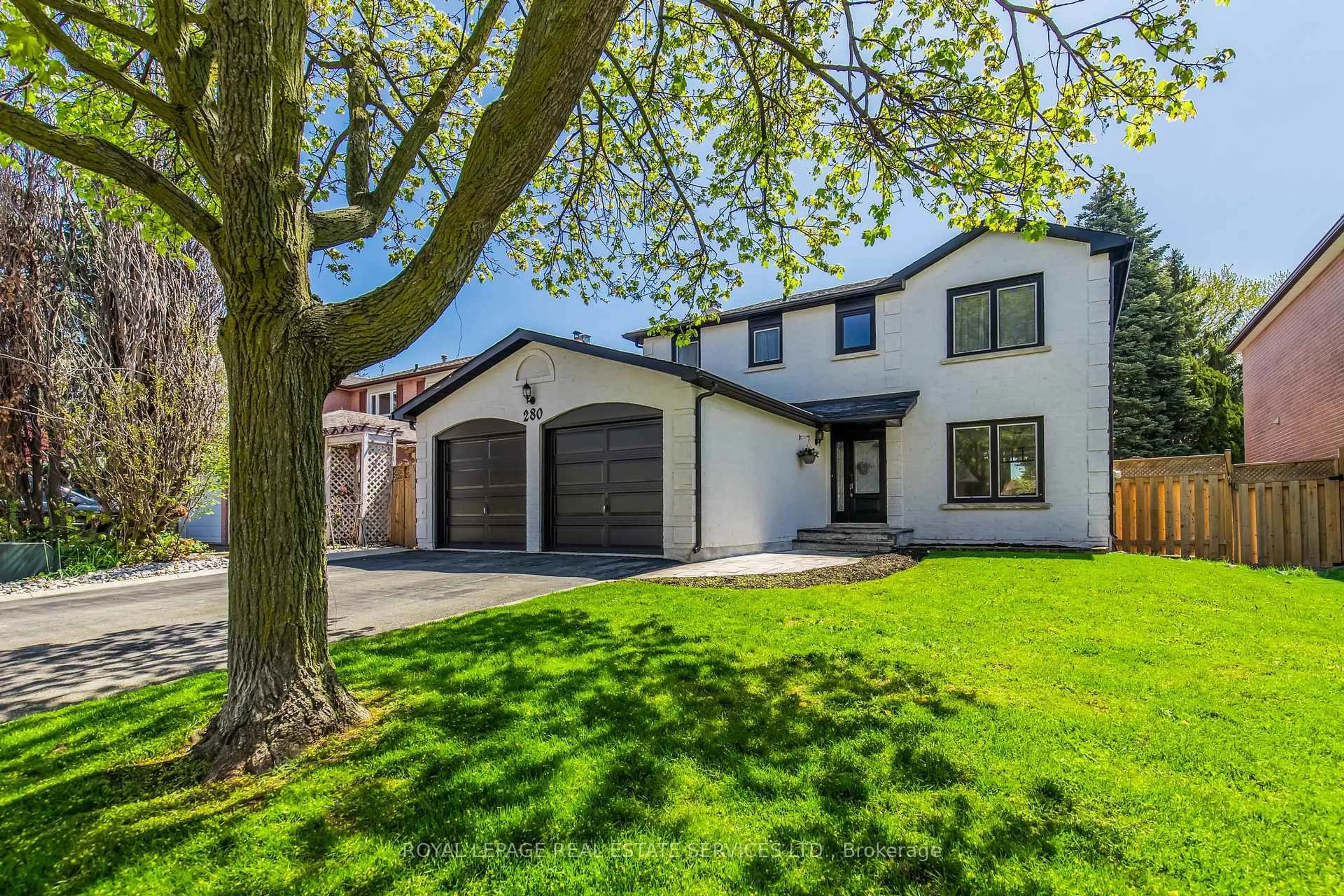 Home with vinyl exterior material, street for 280 Nottingham Dr, Oakville Ontario L6H 4H9