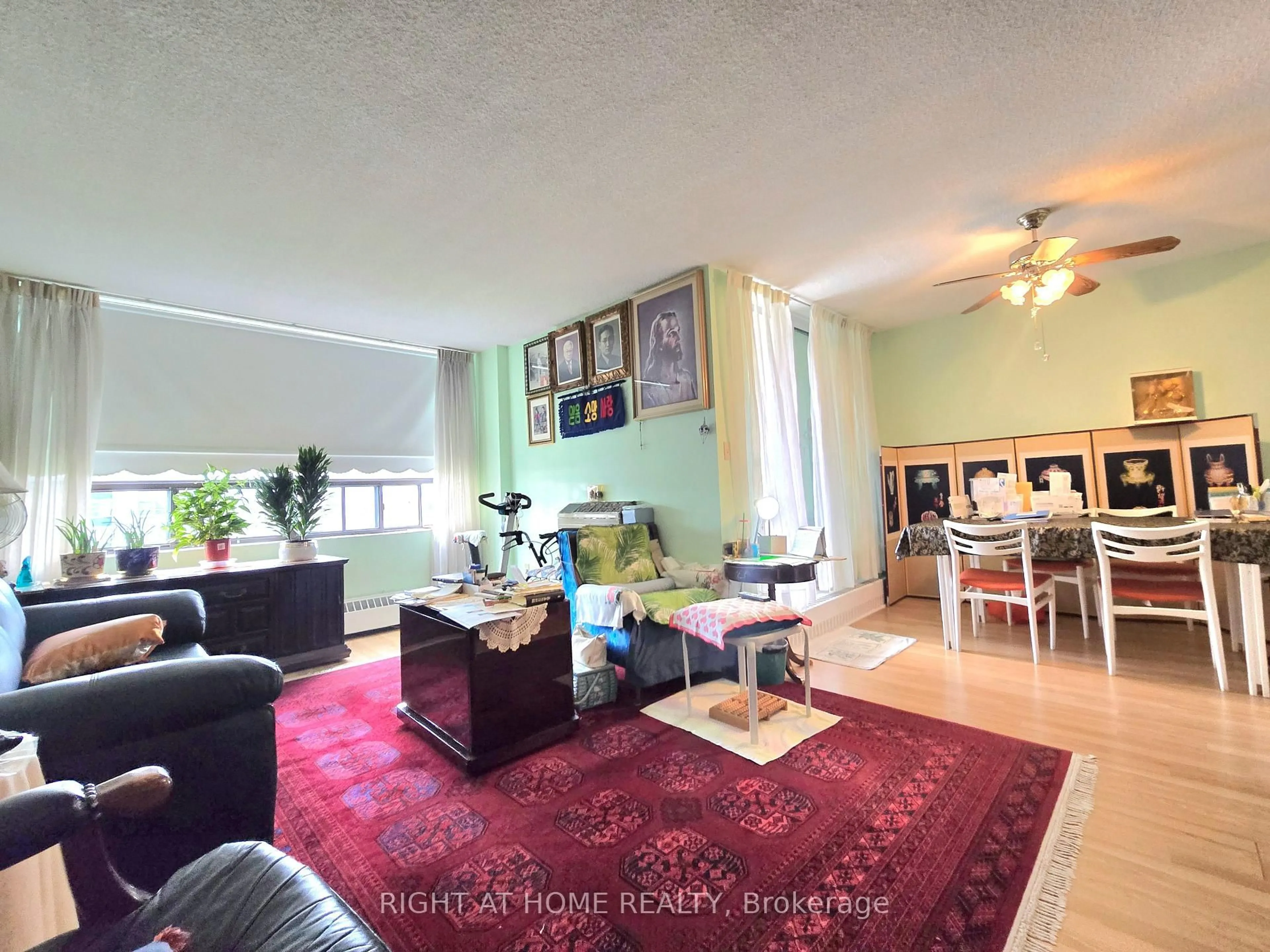 Living room with furniture, unknown for 2542 Argyle Rd #1106, Mississauga Ontario L5B 2H5