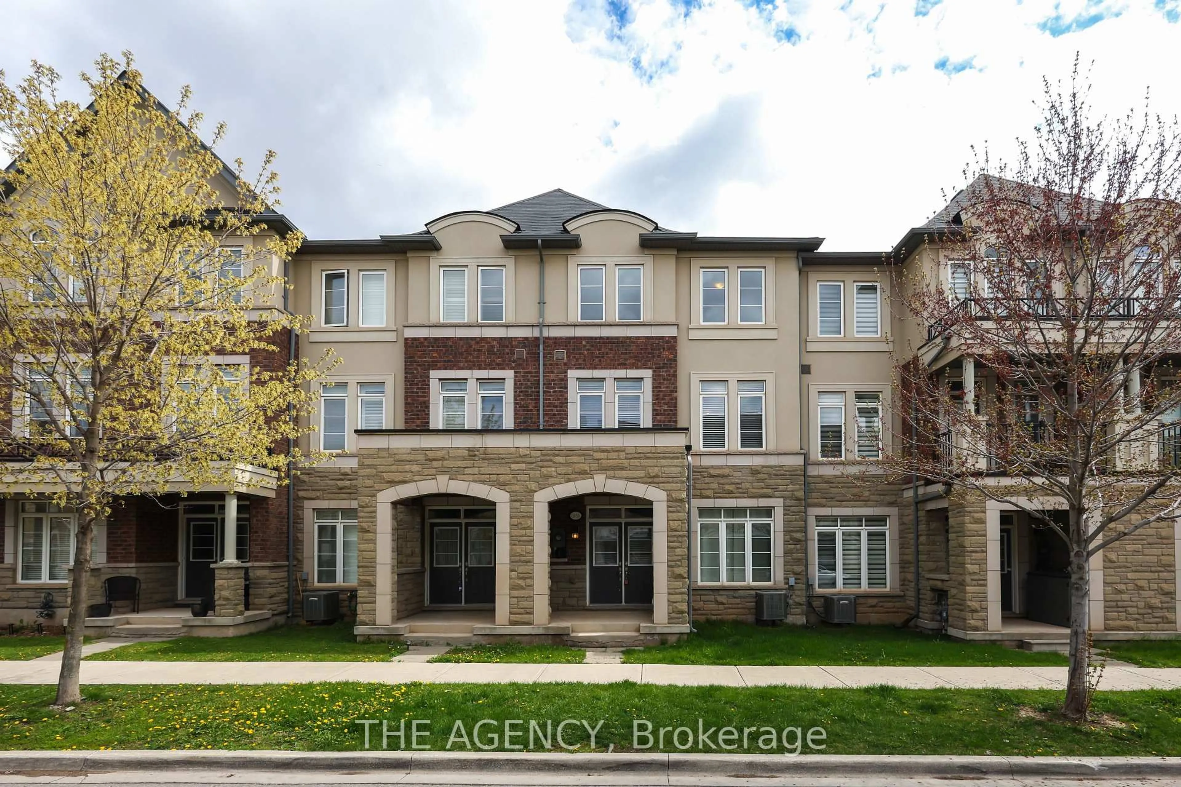 Unknown for 3053 Preserve Dr, Oakville Ontario L6M 0W7