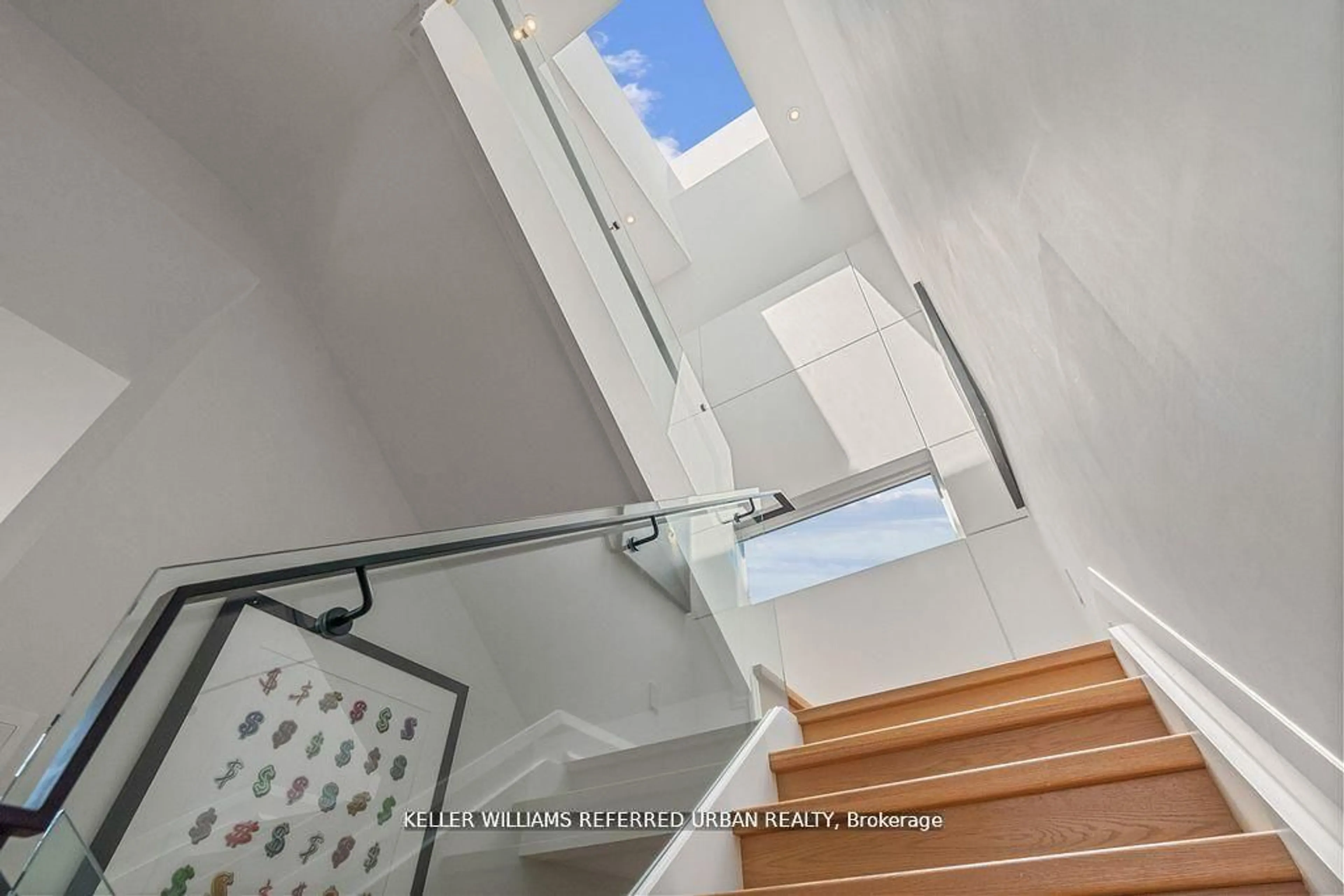 Stairs for 54 Cronin Dr, Toronto Ontario M9B 4V1