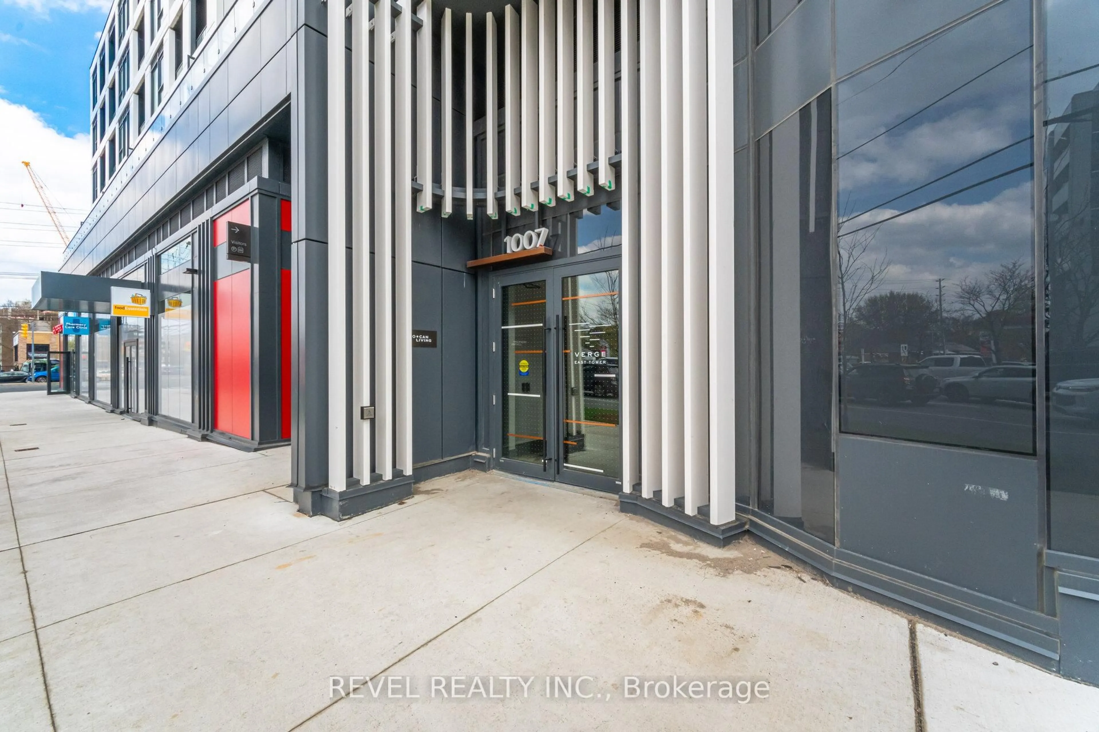 Indoor foyer for 1007 The Queensway St #921, Toronto Ontario M8Z 0H4