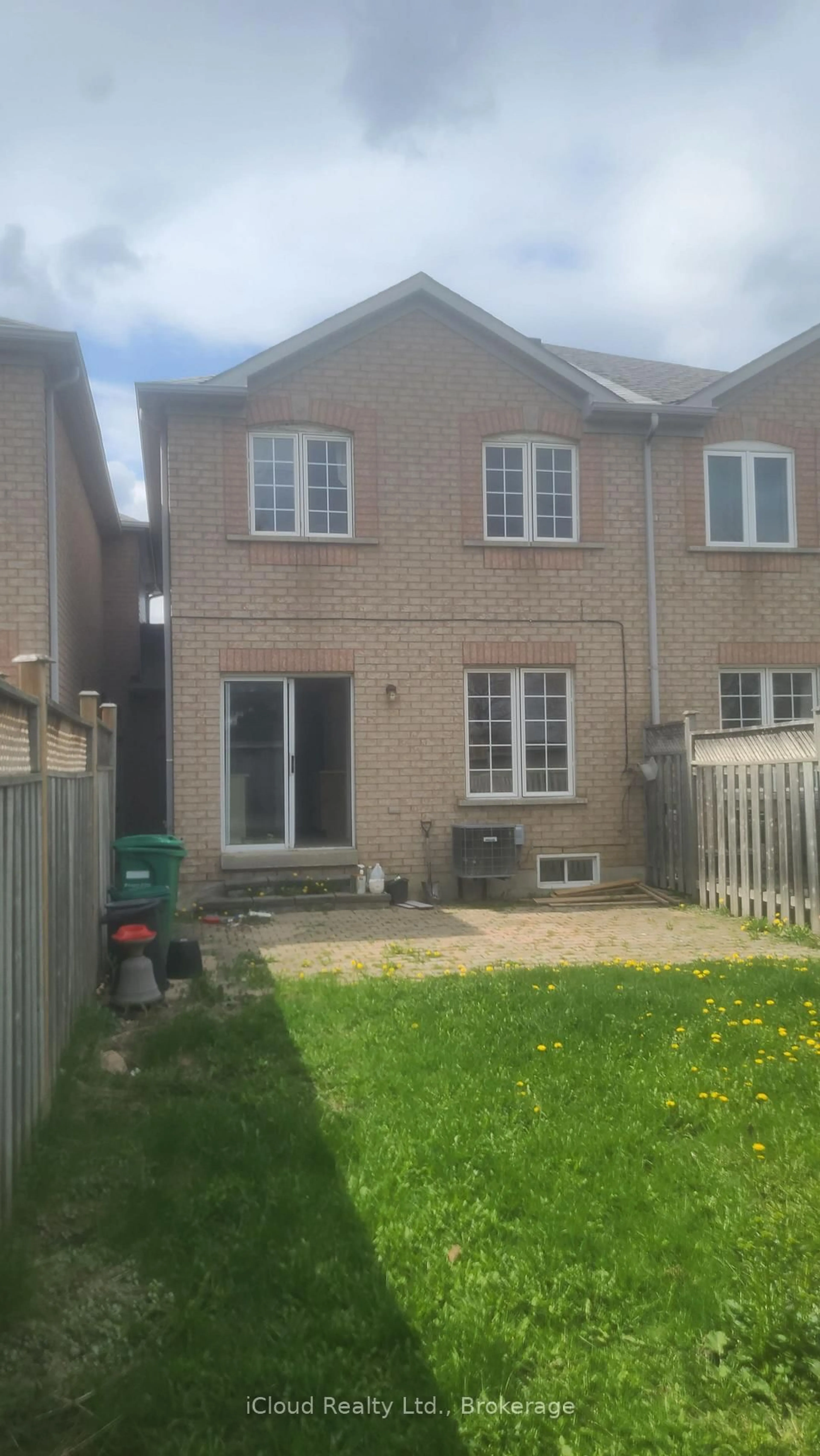 Unknown for 126 Twin Pines Cres, Brampton Ontario L7A 1N2