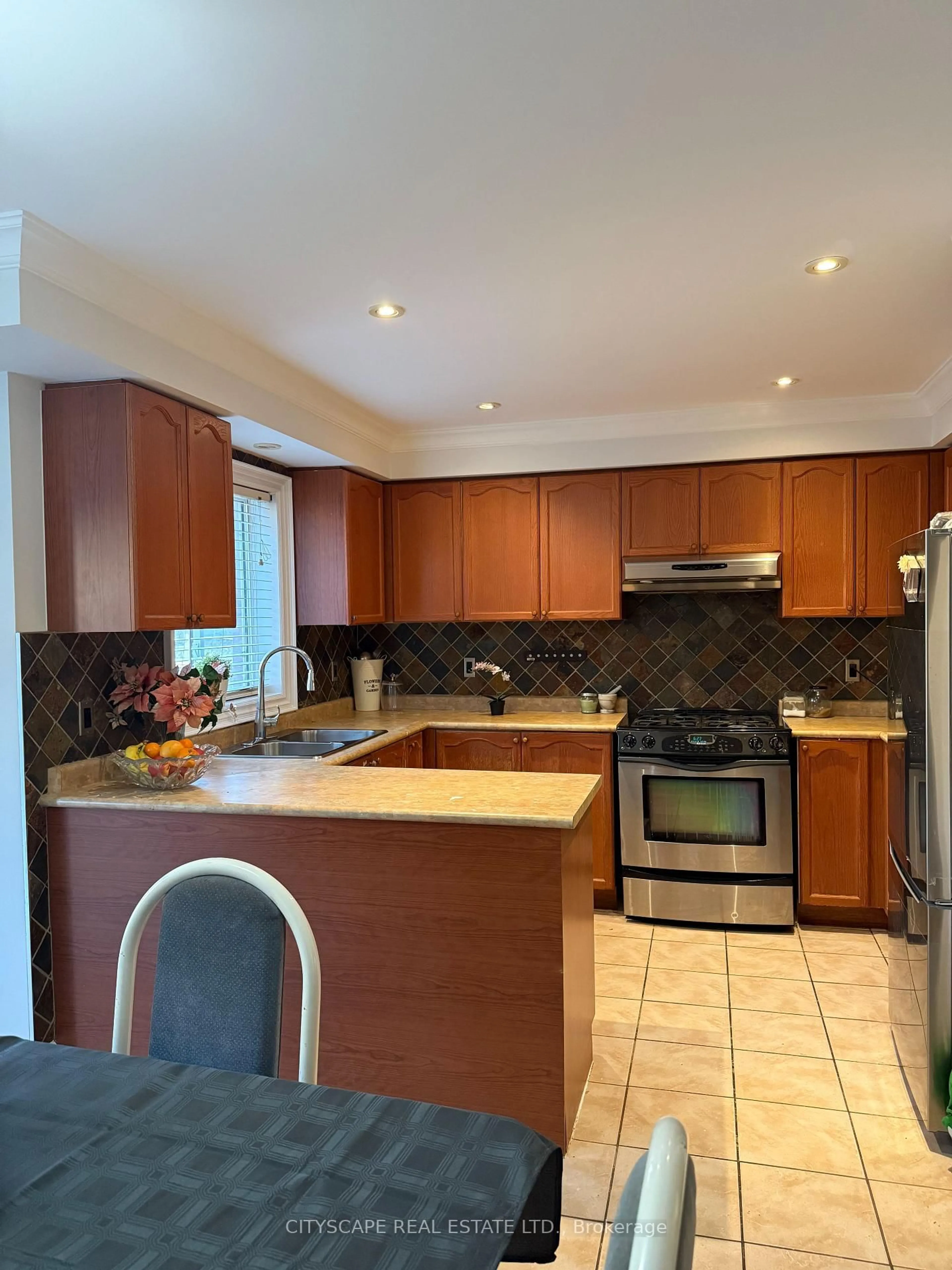 Unknown for 1318 Cartmer Way, Milton Ontario L9T 6K1