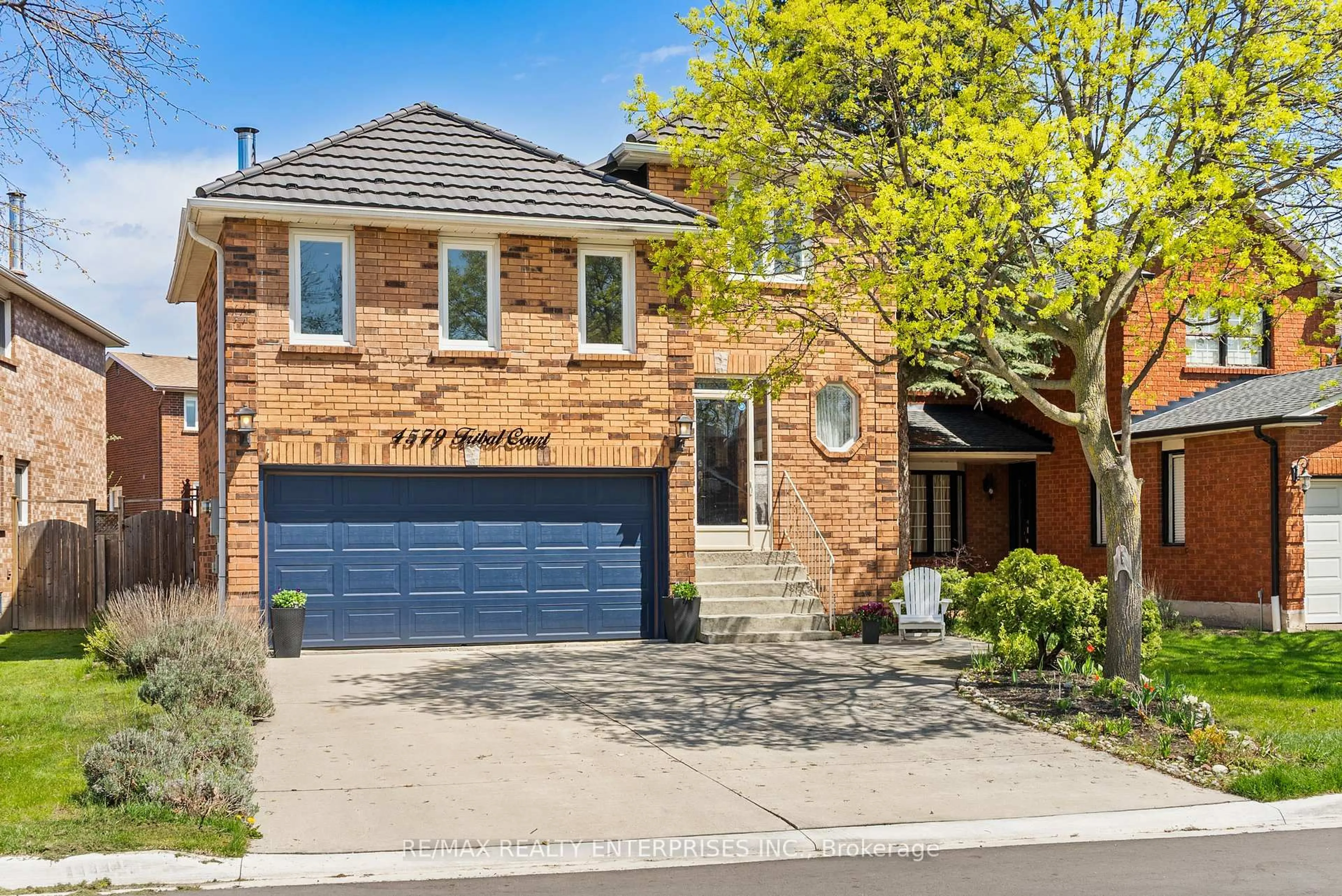 Home with brick exterior material, street for 4579 Tribal Crt, Mississauga Ontario L4Z 2R1