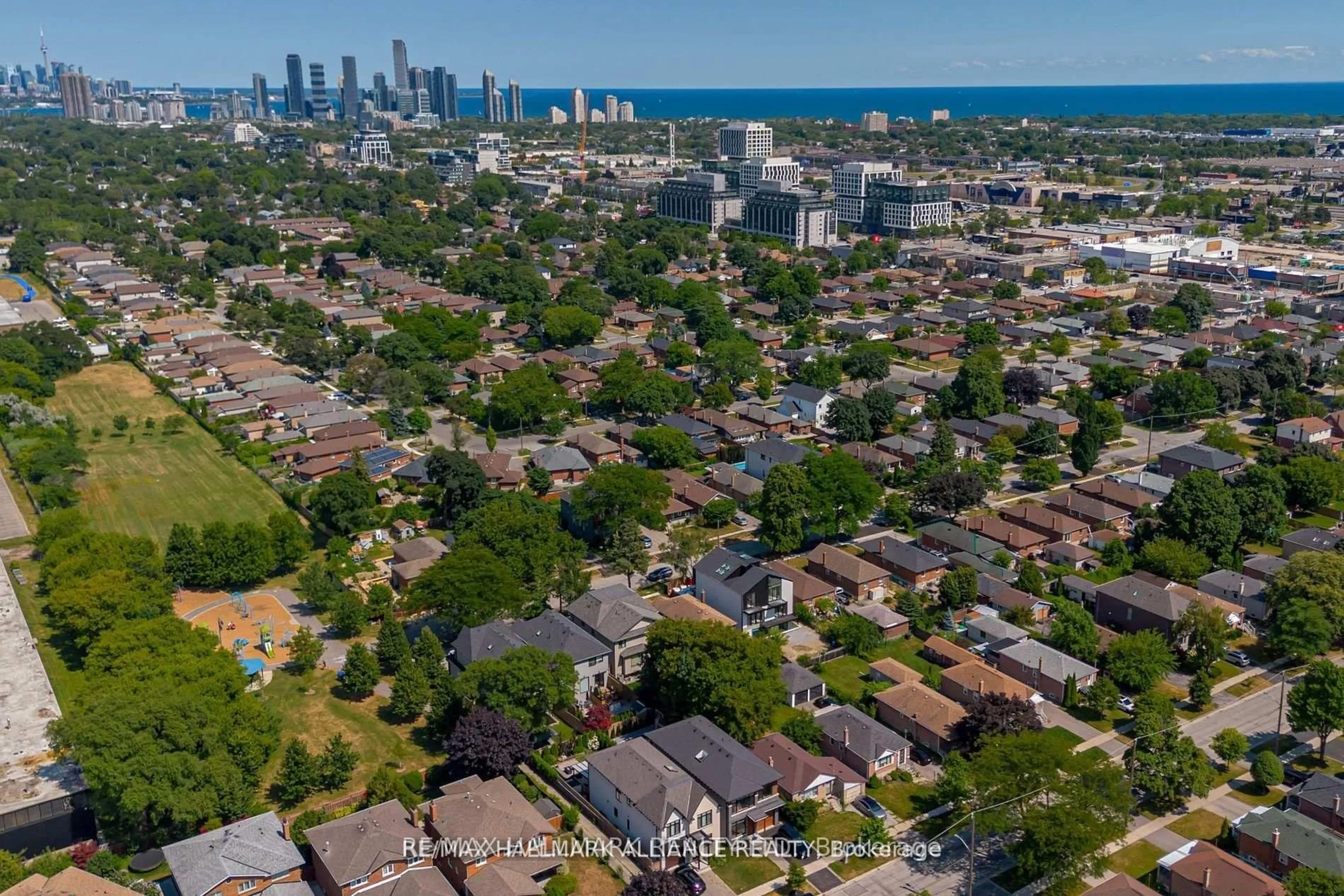 A pic from outside/outdoor area/front of a property/back of a property/a pic from drone, city buildings view from balcony for 43 Trueman Ave, Toronto Ontario M8Z 5A3