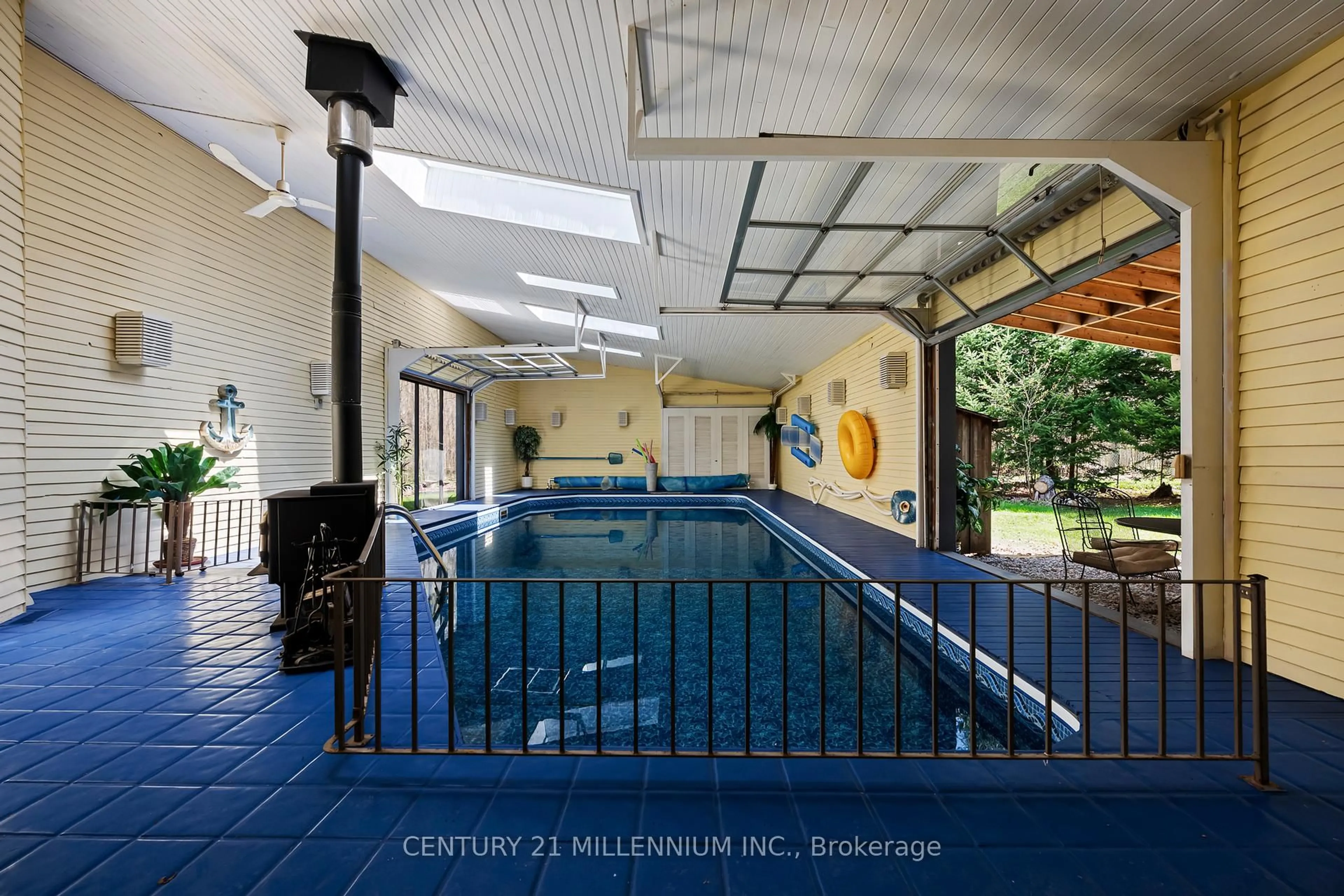 Pool for 19211 Mountainview Rd, Caledon Ontario L7K 2G6