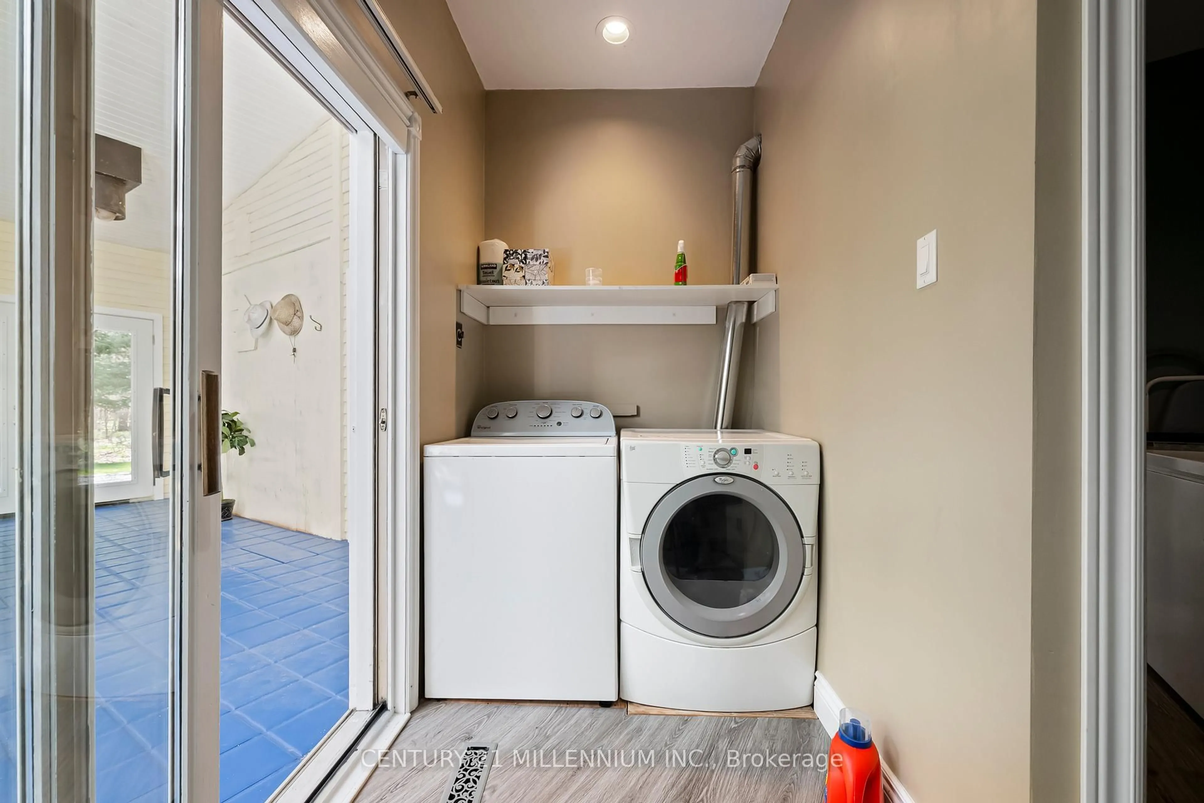 Laundry room for 19211 Mountainview Rd, Caledon Ontario L7K 2G6