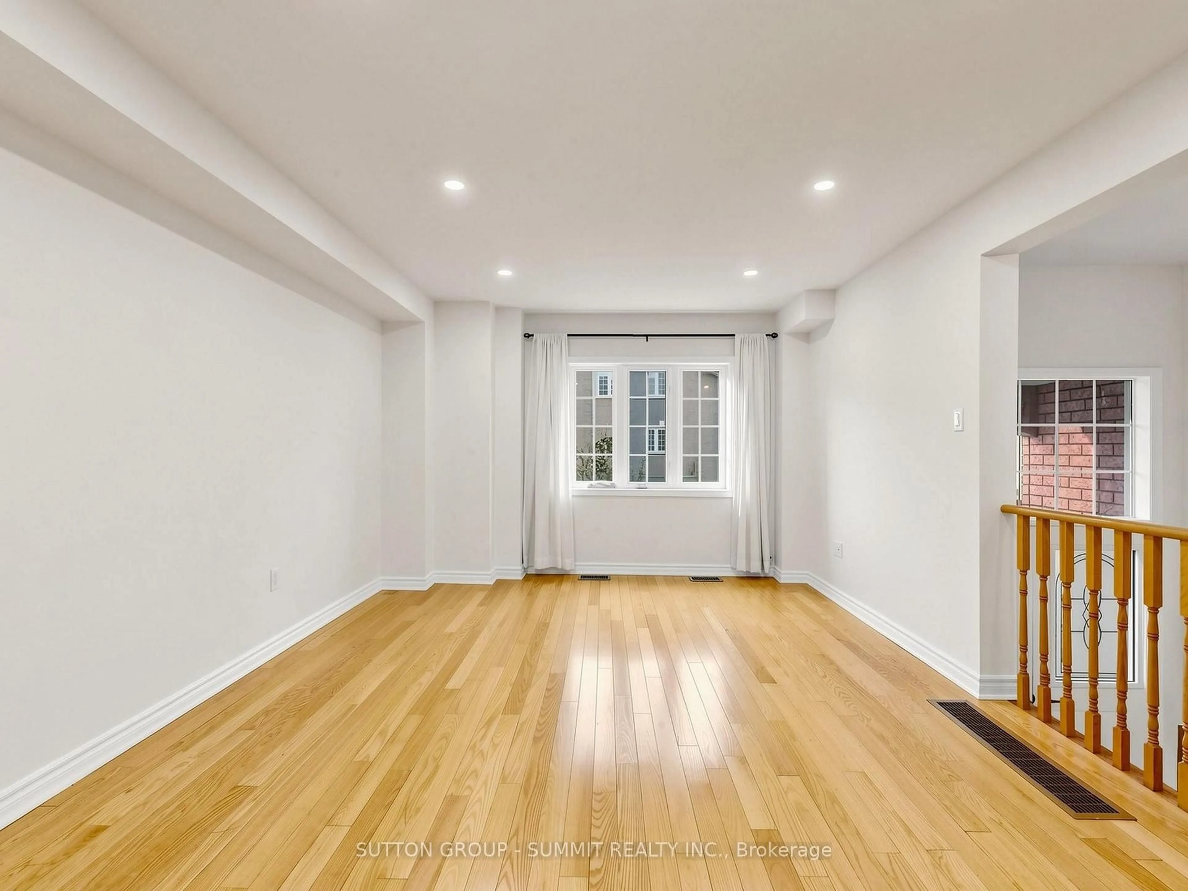 A pic of a room for 735 MAXMAN St, Mississauga Ontario L5R 0B3