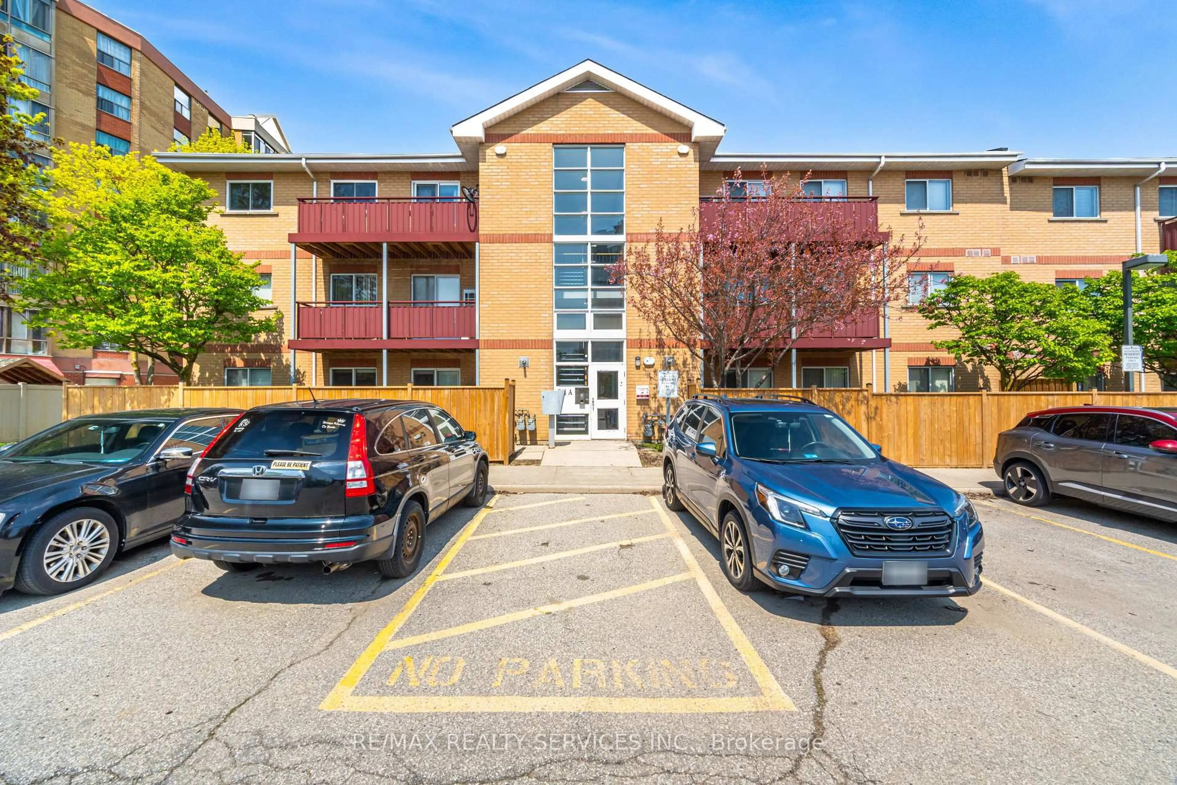 Unknown for 211 FORUM Dr #110A, Mississauga Ontario L4Z 4C1