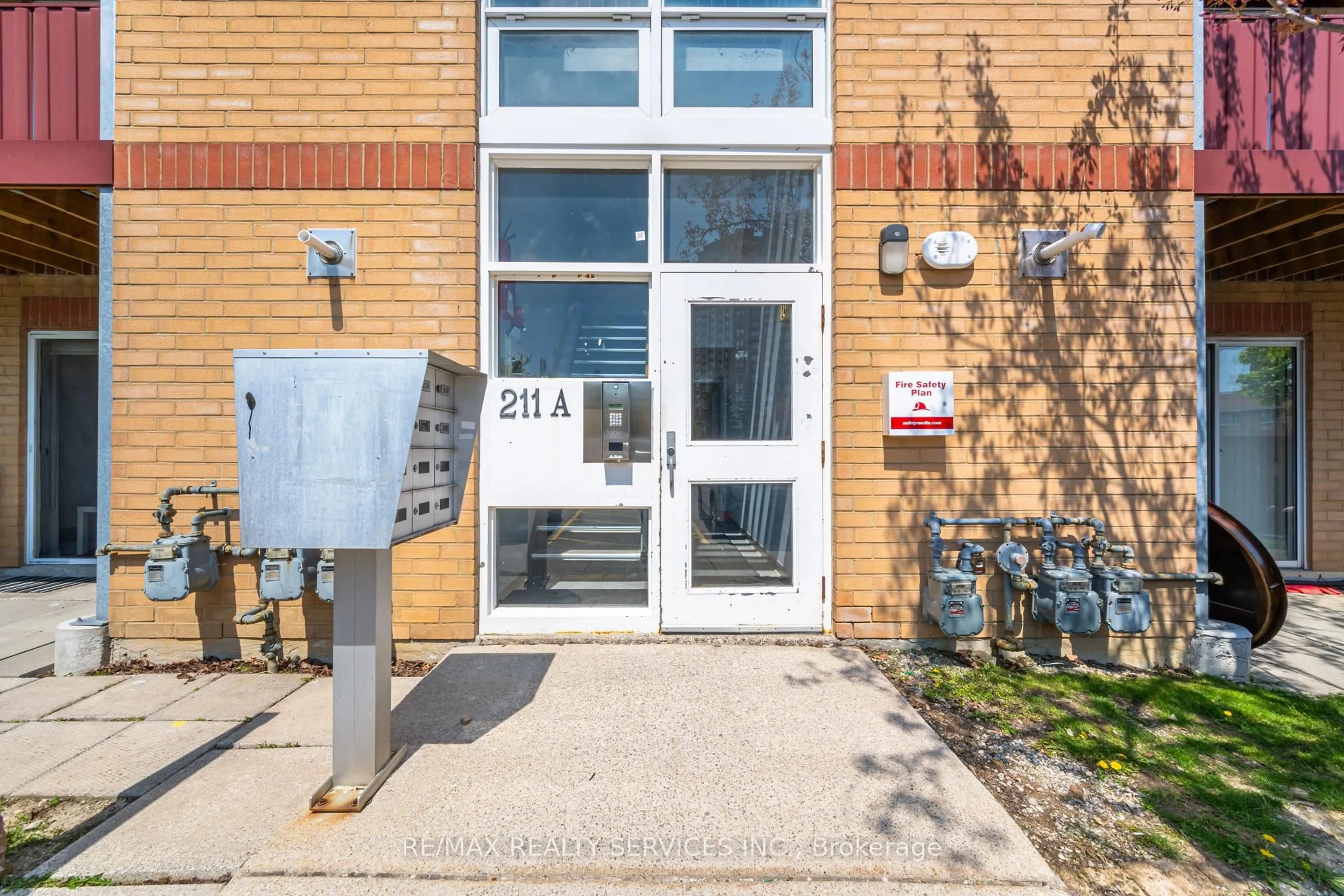 Unknown for 211 FORUM Dr #110A, Mississauga Ontario L4Z 4C1