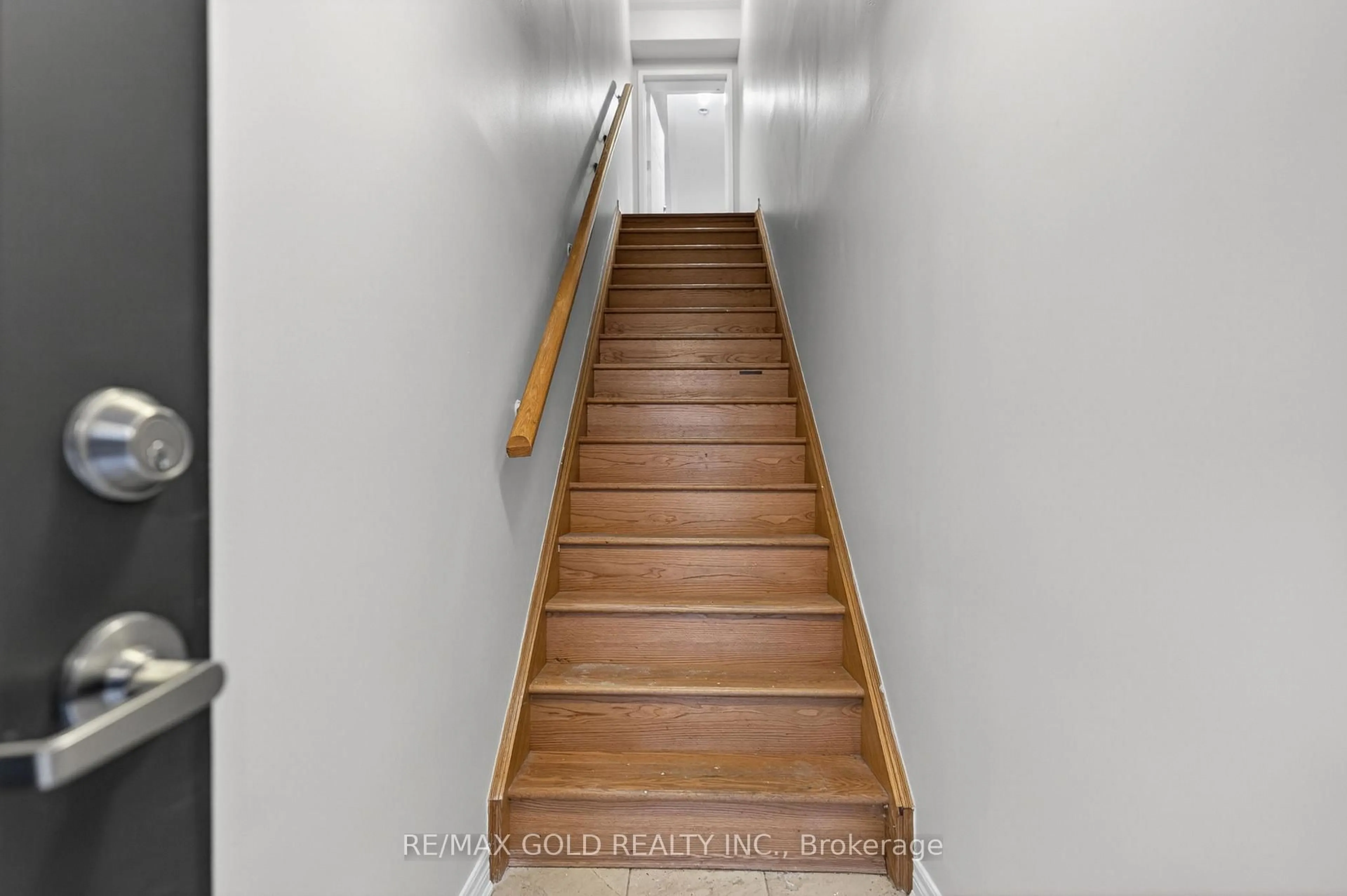 Stairs for 200 Veterans Dr #48, Brampton Ontario L7A 4S6