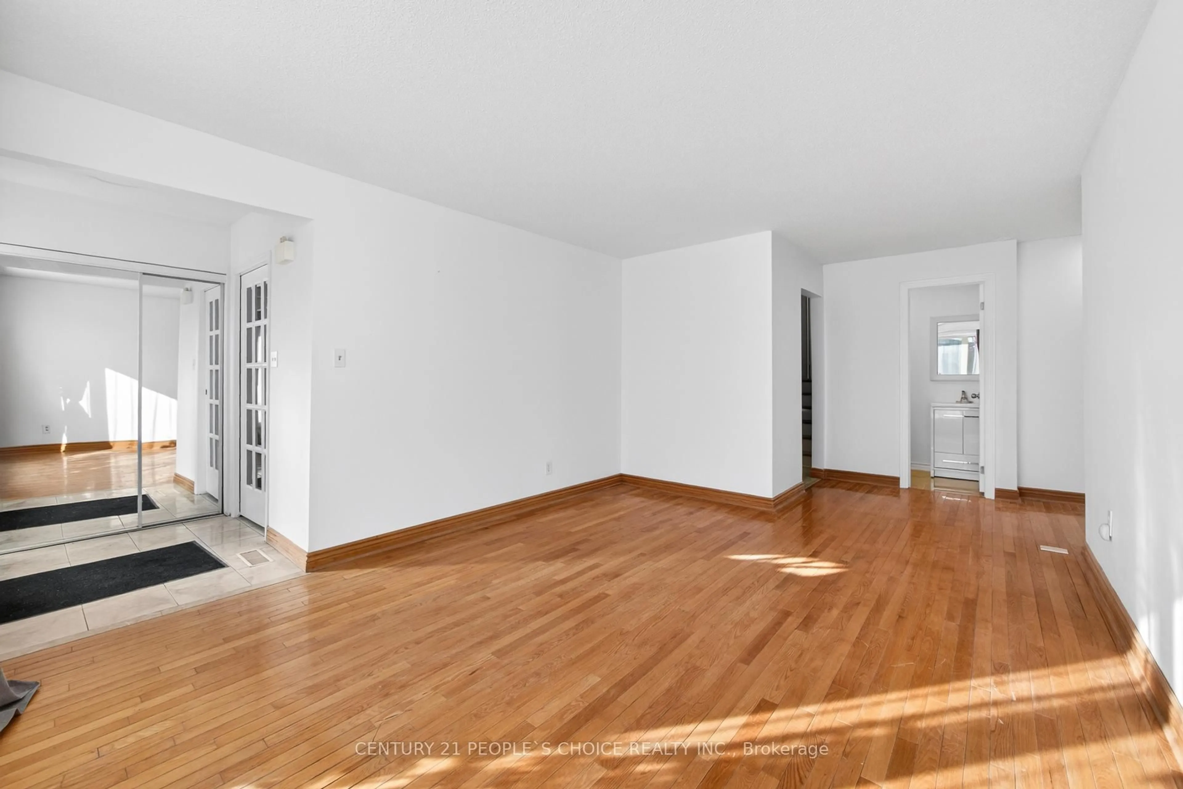 A pic of a room for 3404 Monica Dr, Mississauga Ontario L4T 3E7