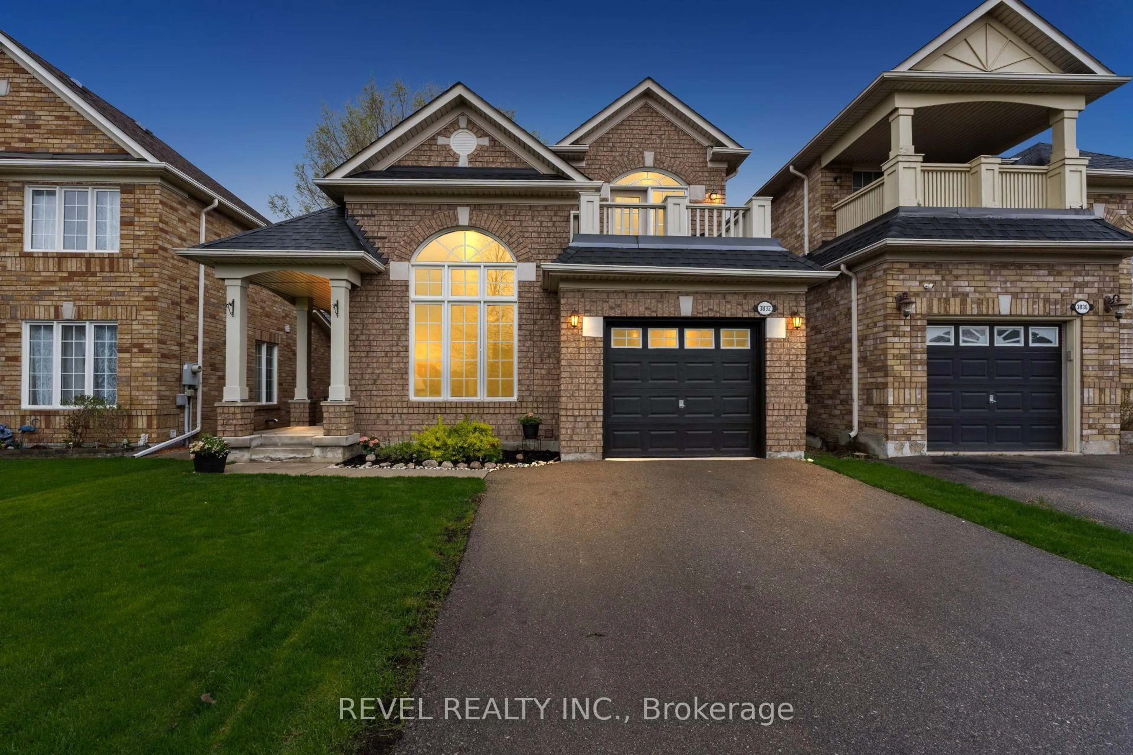 Home with brick exterior material, street for 3832 Baycroft Dr, Mississauga Ontario L5N 8J5