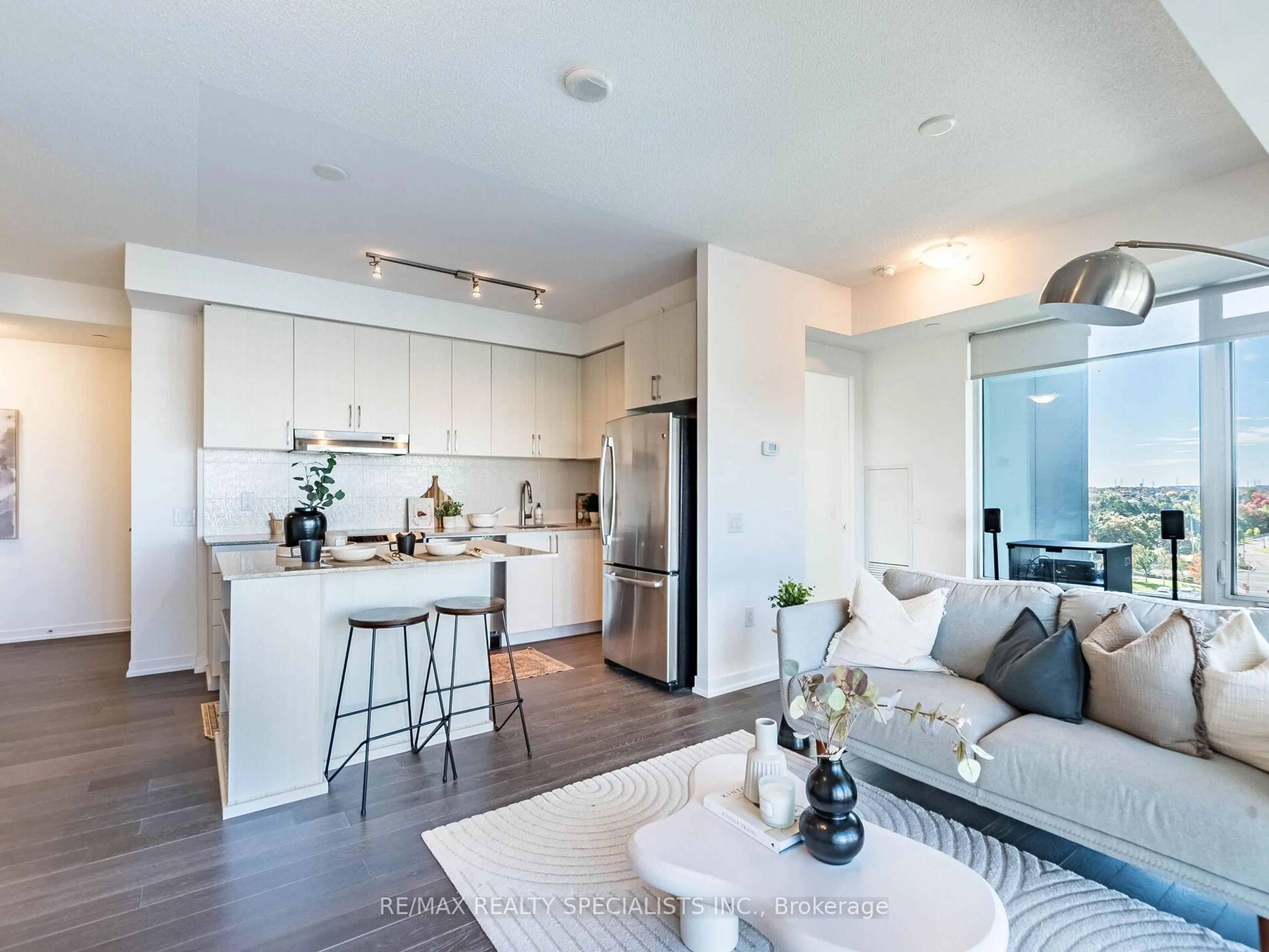 Open concept kitchen, unknown for 2560 Eglinton Ave #610, Mississauga Ontario L5M 0Y3