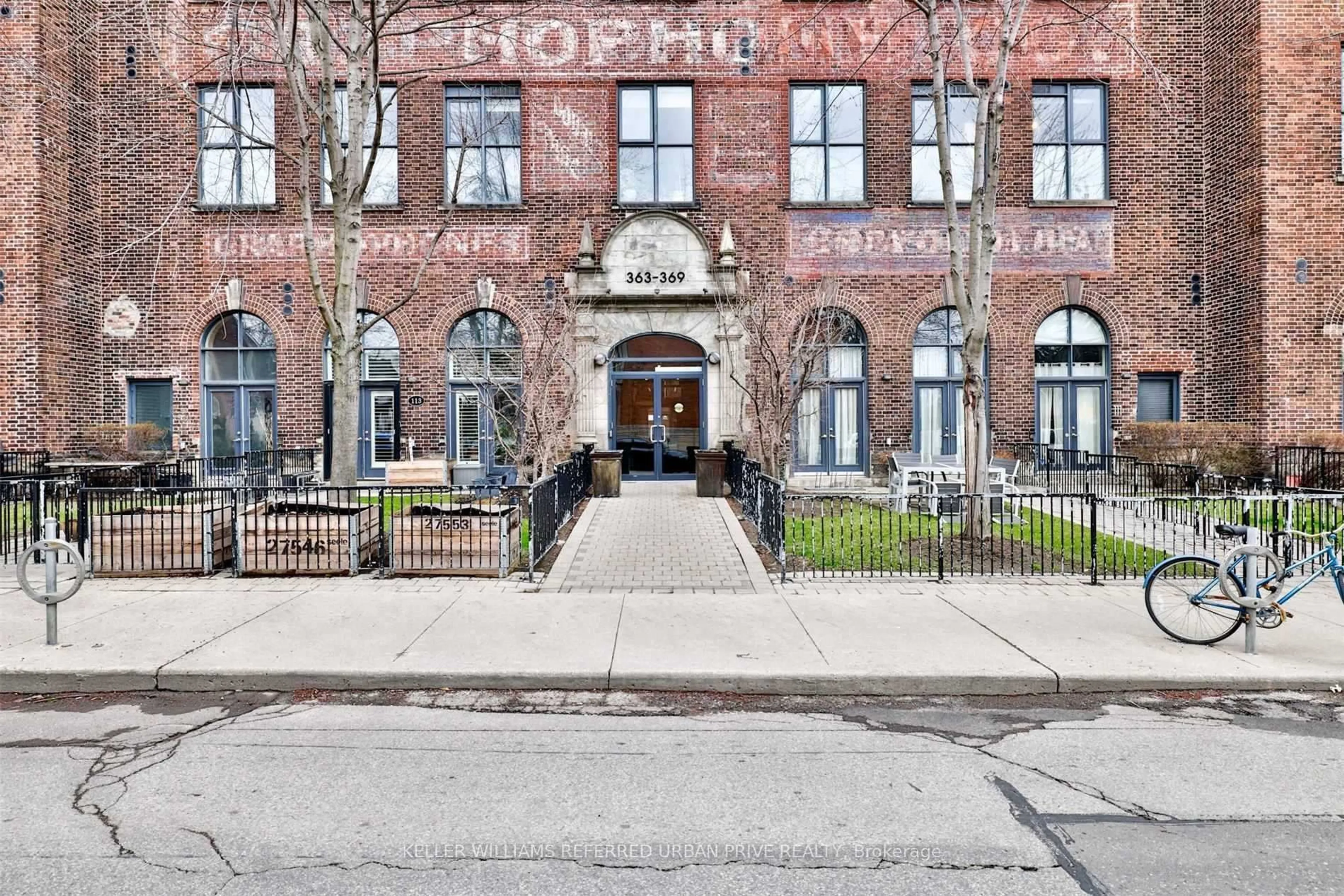 Unknown for 369 Sorauren Ave #602, Toronto Ontario M6R 3C2