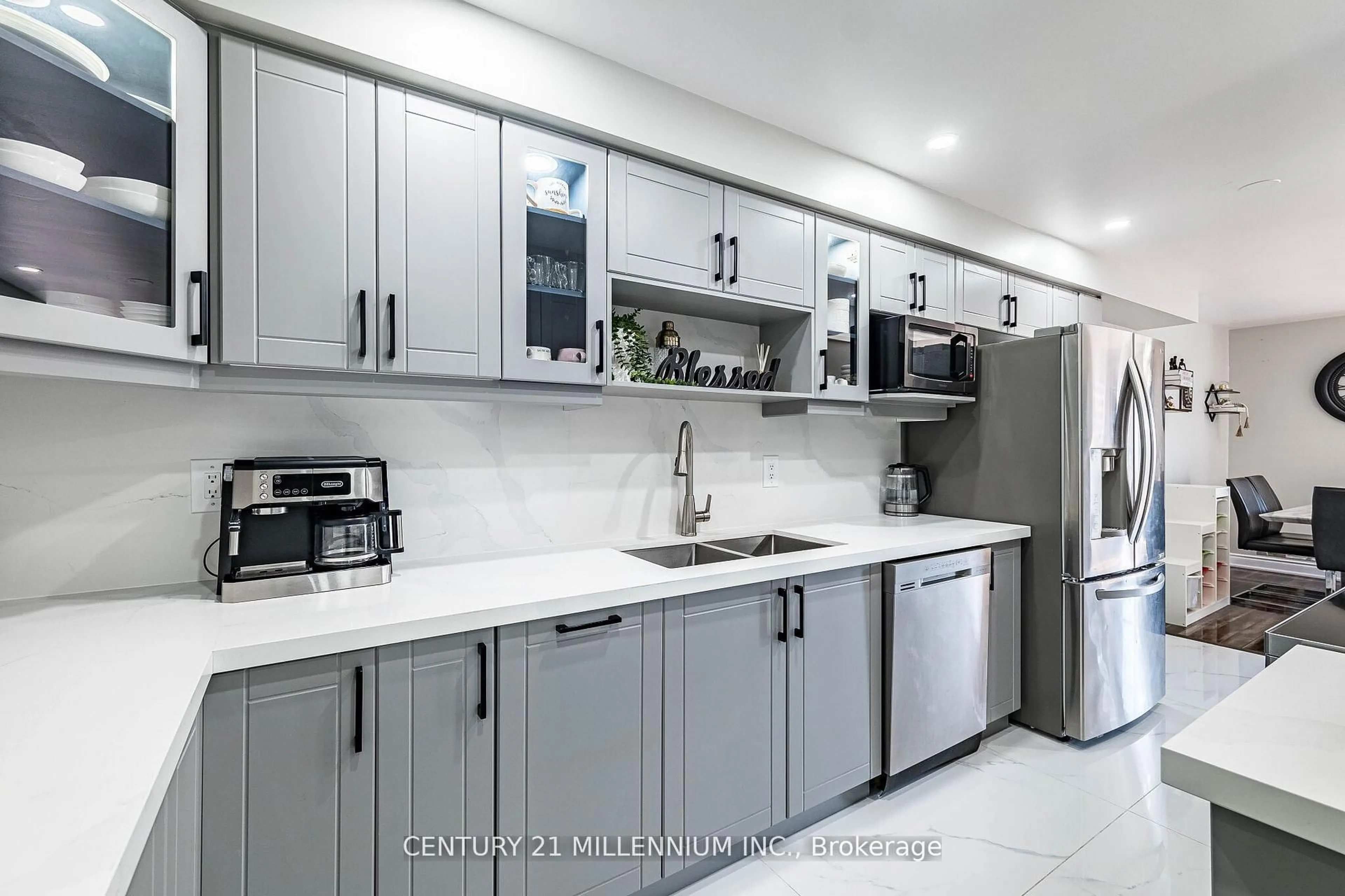 Unknown for 100 Monaco Crt, Brampton Ontario L7A 1X2
