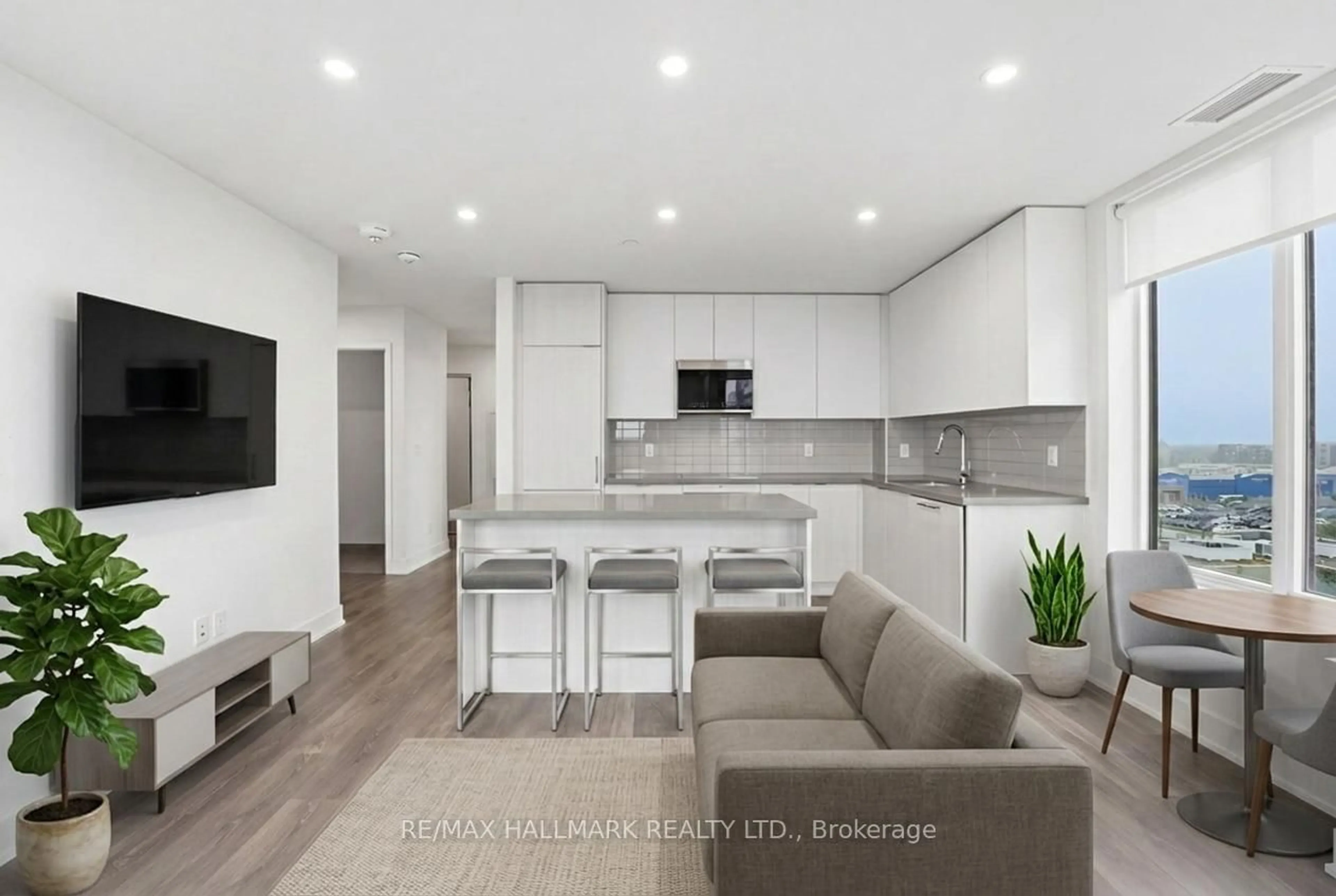 Open concept kitchen, unknown for 297 Oak Walk Dr #604, Oakville Ontario L6H 3R6