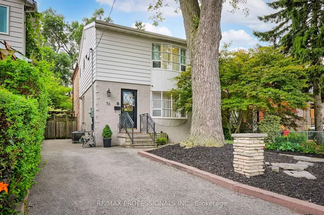 53 Tilden Cres, Toronto 4