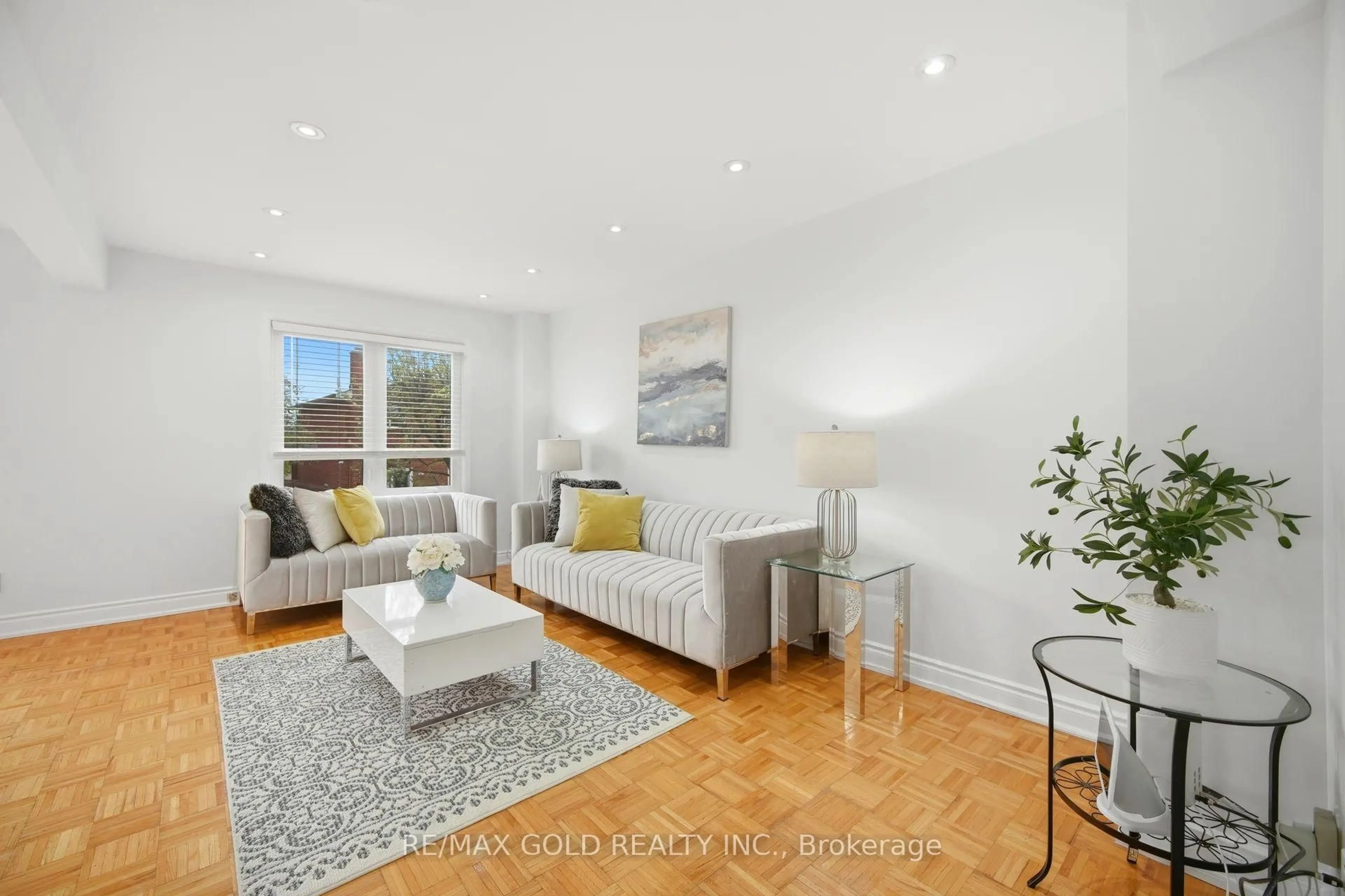Living room with furniture, unknown for 18 Mcgraw Ave, Brampton Ontario L6X 3M4