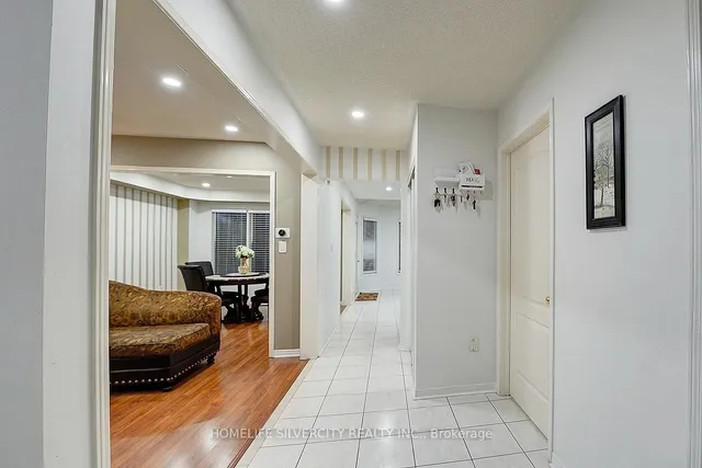 11 Rangeland Rd, Brampton 5
