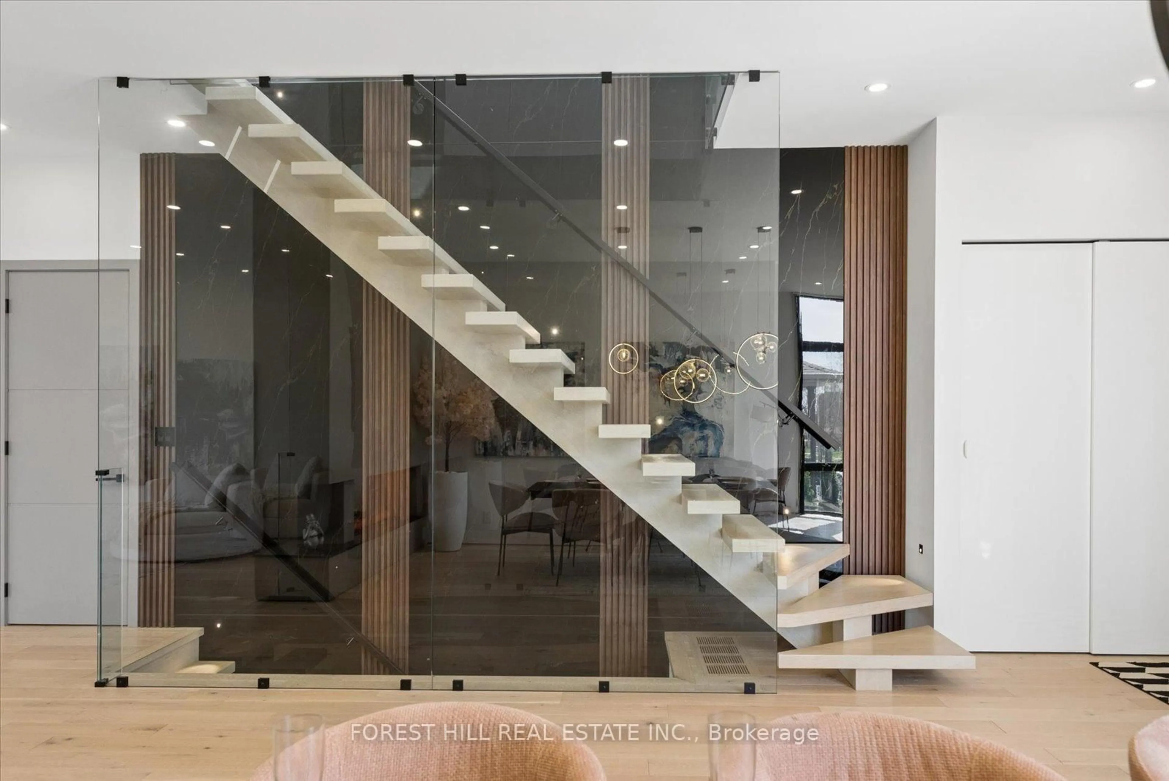 Stairs for 16 Lemonwood Dr, Toronto Ontario M9A 4L4