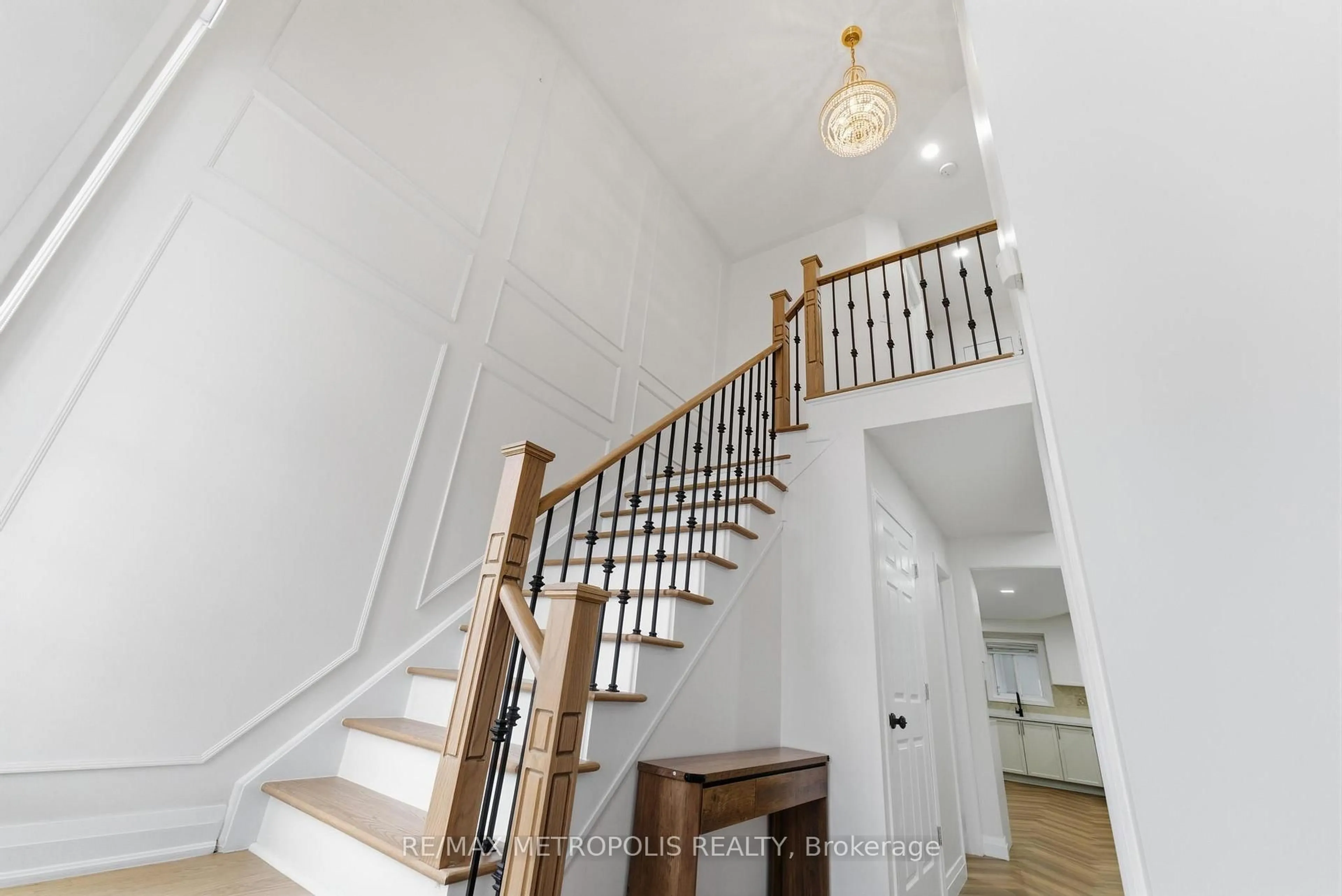 Stairs for 9 Tan Lane, Brampton Ontario L6P 0Z9