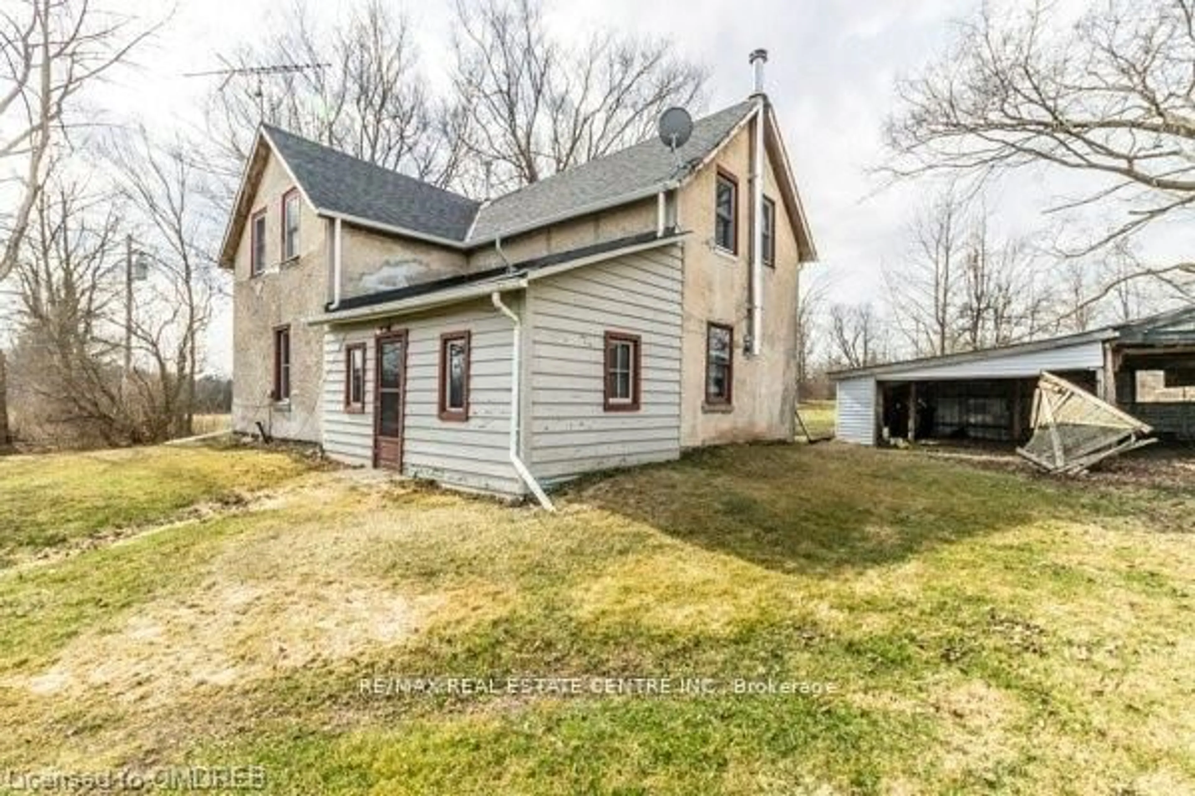 A pic from outside/outdoor area/front of a property/back of a property/a pic from drone, building for 11678 REGIONAL ROAD 25 Rd, Halton Hills Ontario L7J 2M1