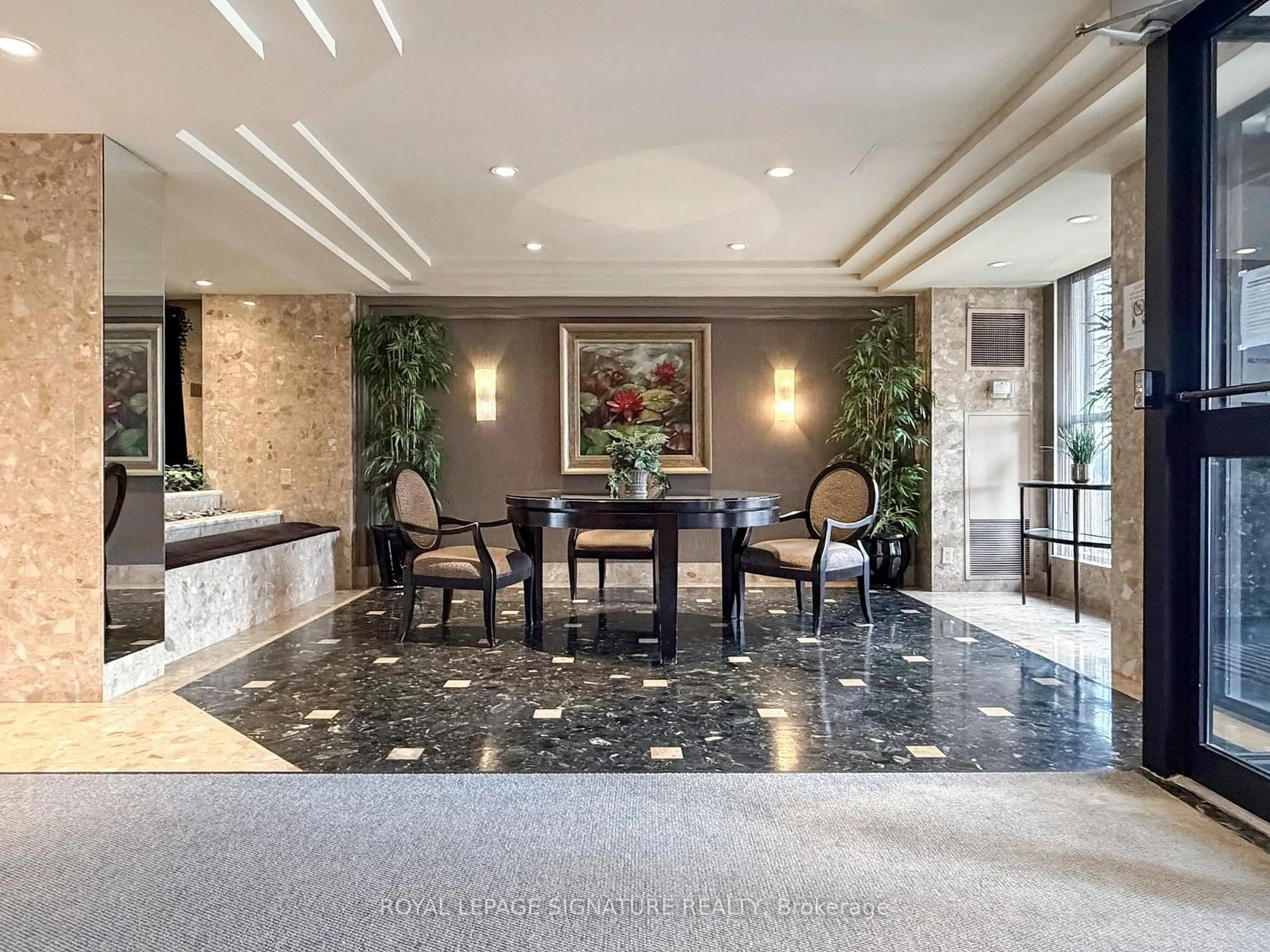 Lobby for 6 Humberline Dr #303, Toronto Ontario M9W 6X8