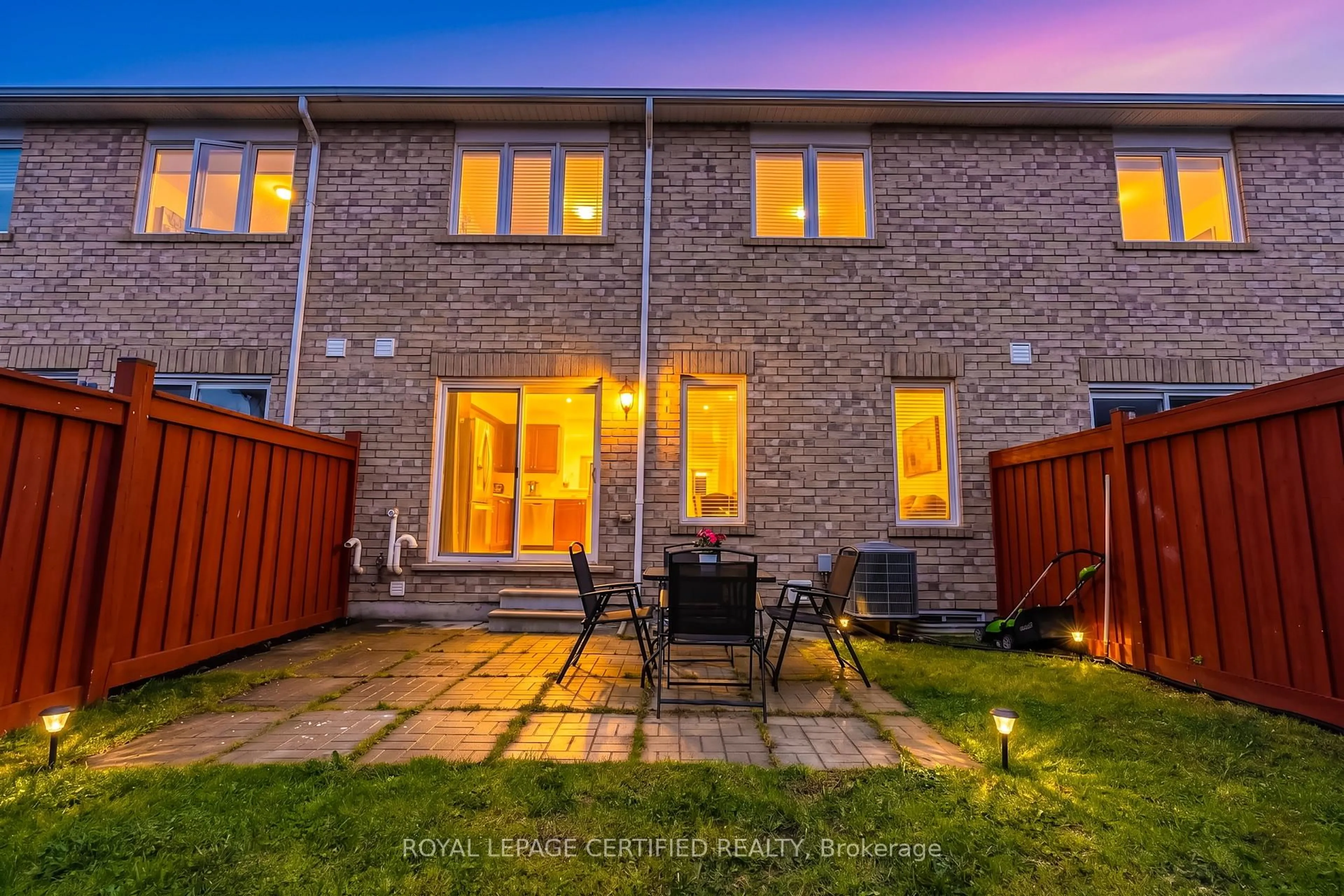 A pic from outside/outdoor area/front of a property/back of a property/a pic from drone, street for 441 Cavanagh Lane, Milton Ontario L9T 8G6