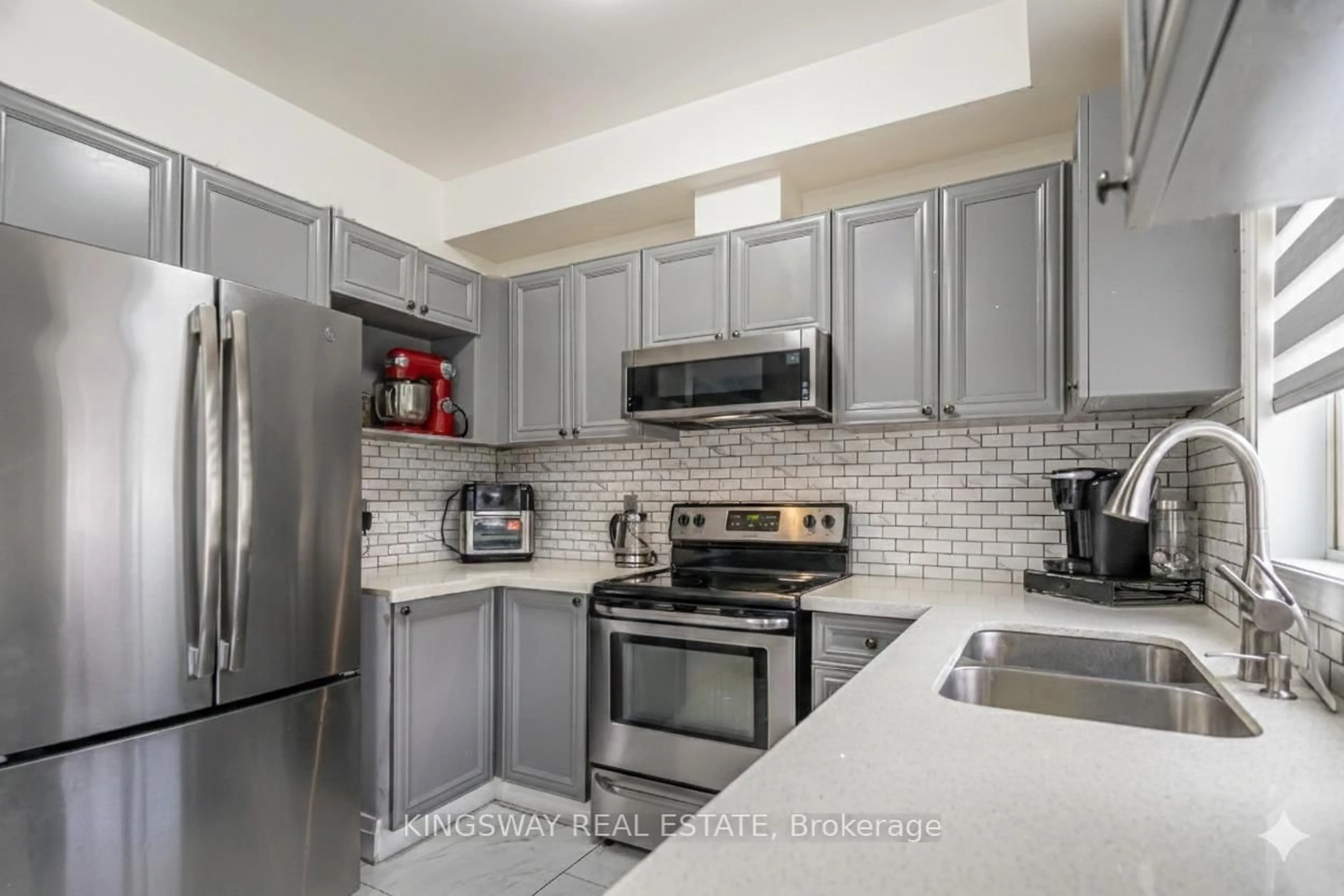Unknown for 280 HILLCREST Ave #6, Mississauga Ontario L5B 4L3