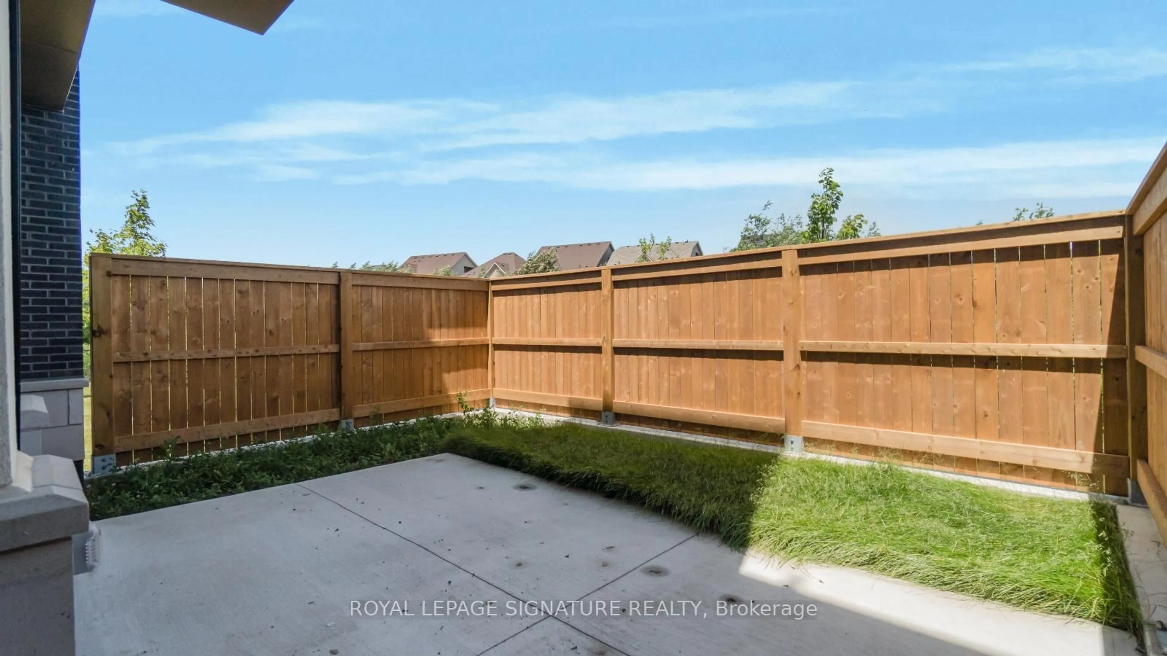 Patio, street for 3025 Trailside Dr #144, Oakville Ontario L6M 5R7