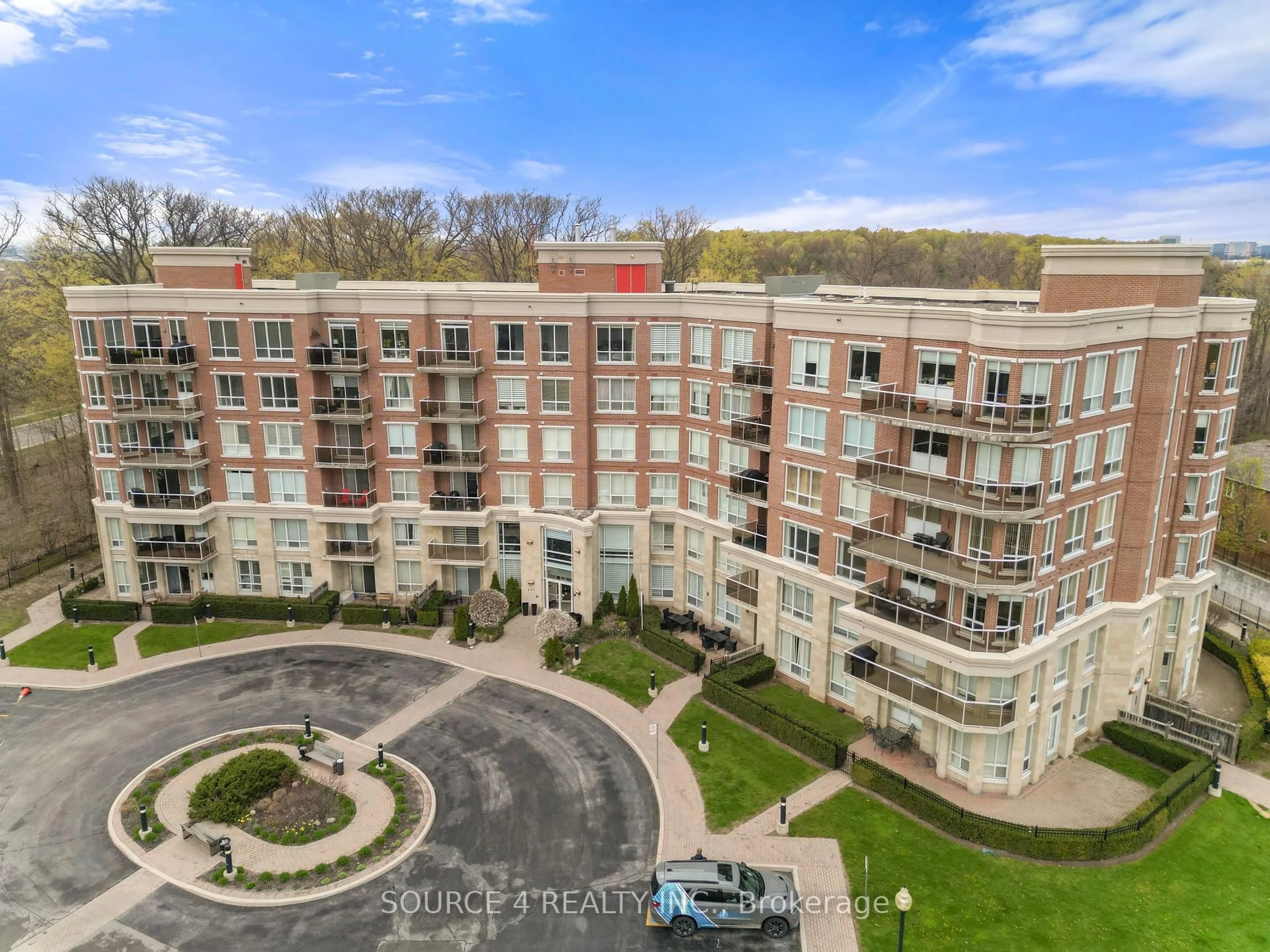 A pic from outside/outdoor area/front of a property/back of a property/a pic from drone, building for 483 Faith Dr #510, Mississauga Ontario L5R 0A1
