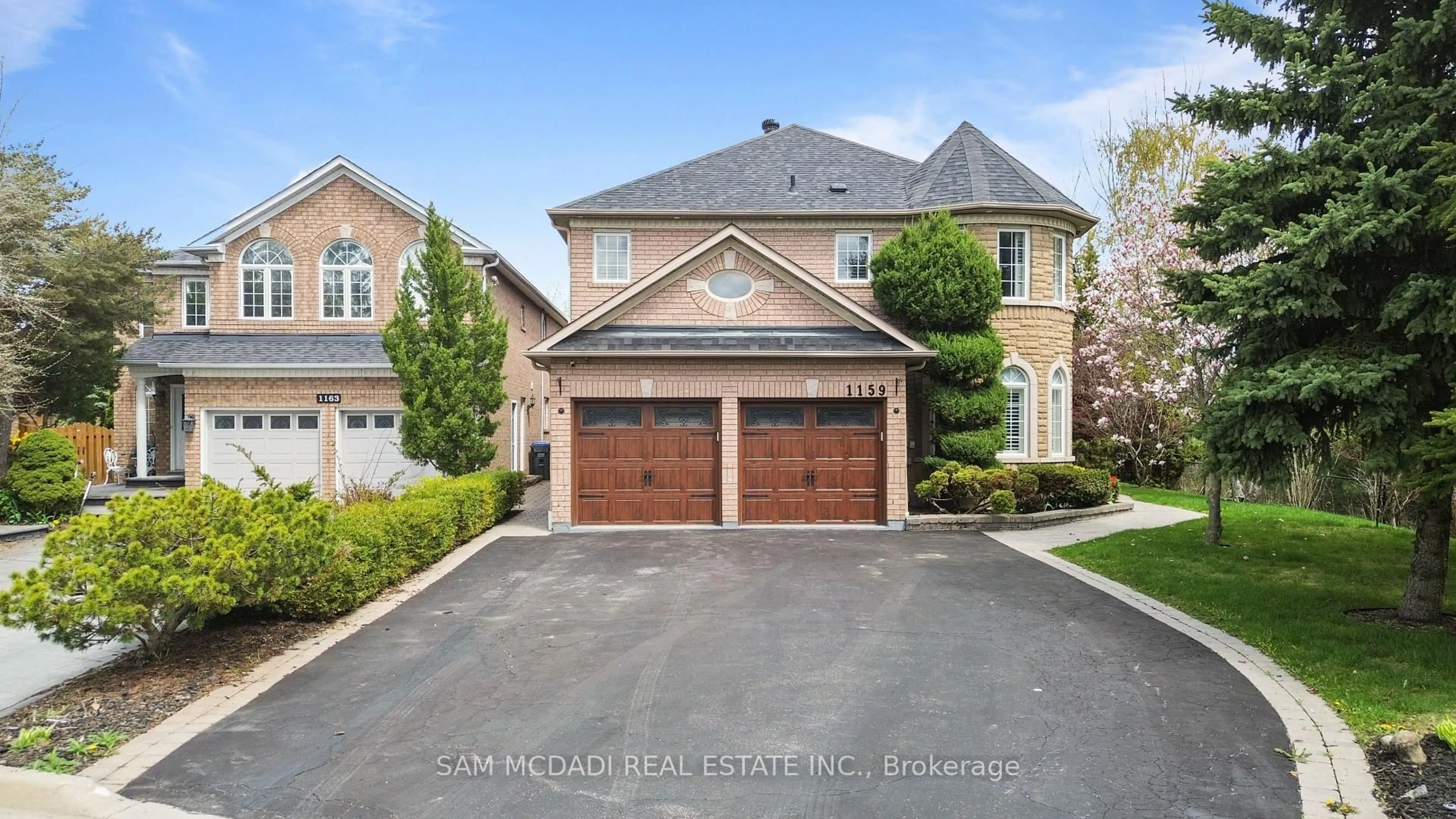 Home with brick exterior material, street for 1159 Barnswallow Crt, Mississauga Ontario L5V 2J6