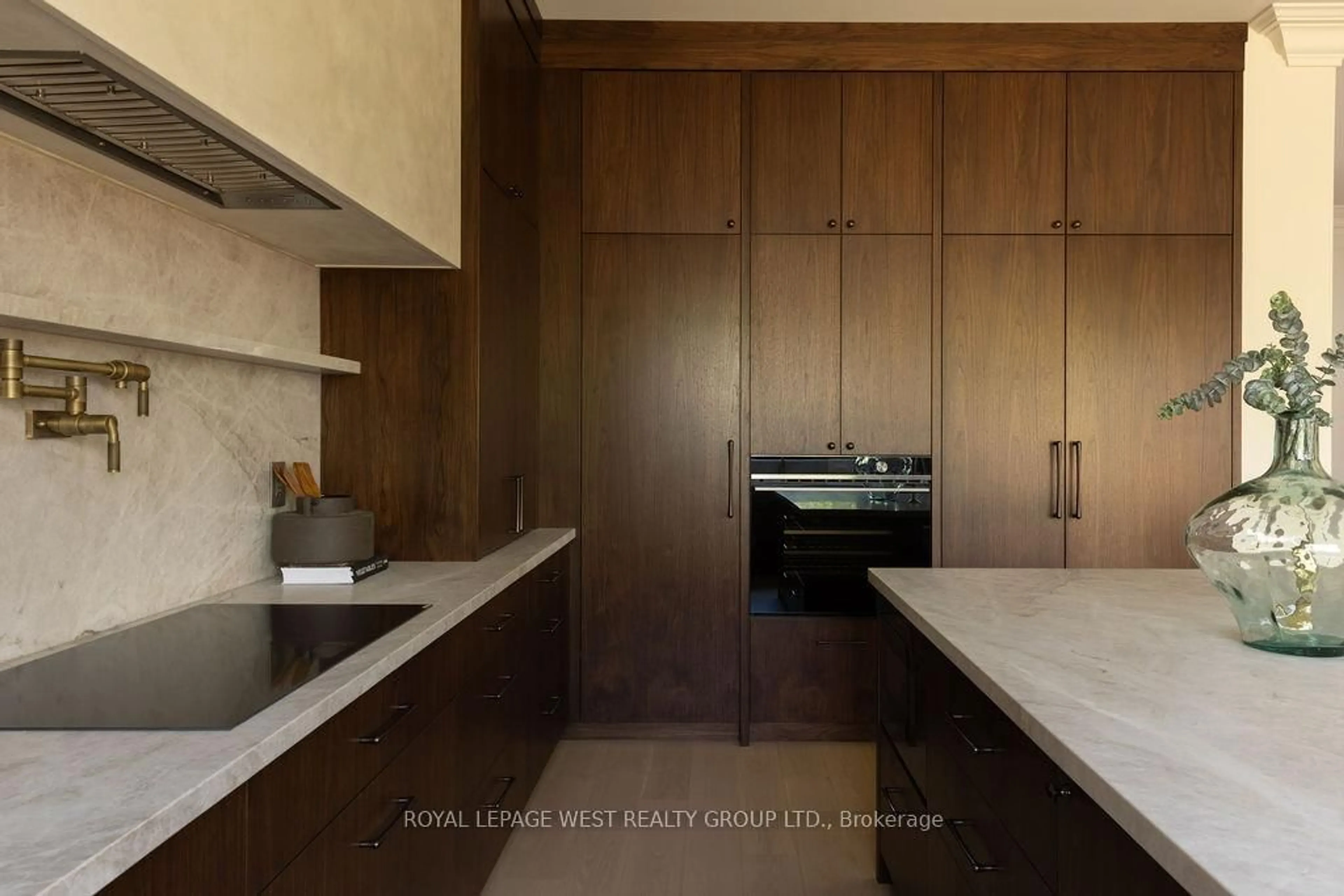 Contemporary kitchen, unknown for 60 Athol Ave, Toronto Ontario M8Z 2A8