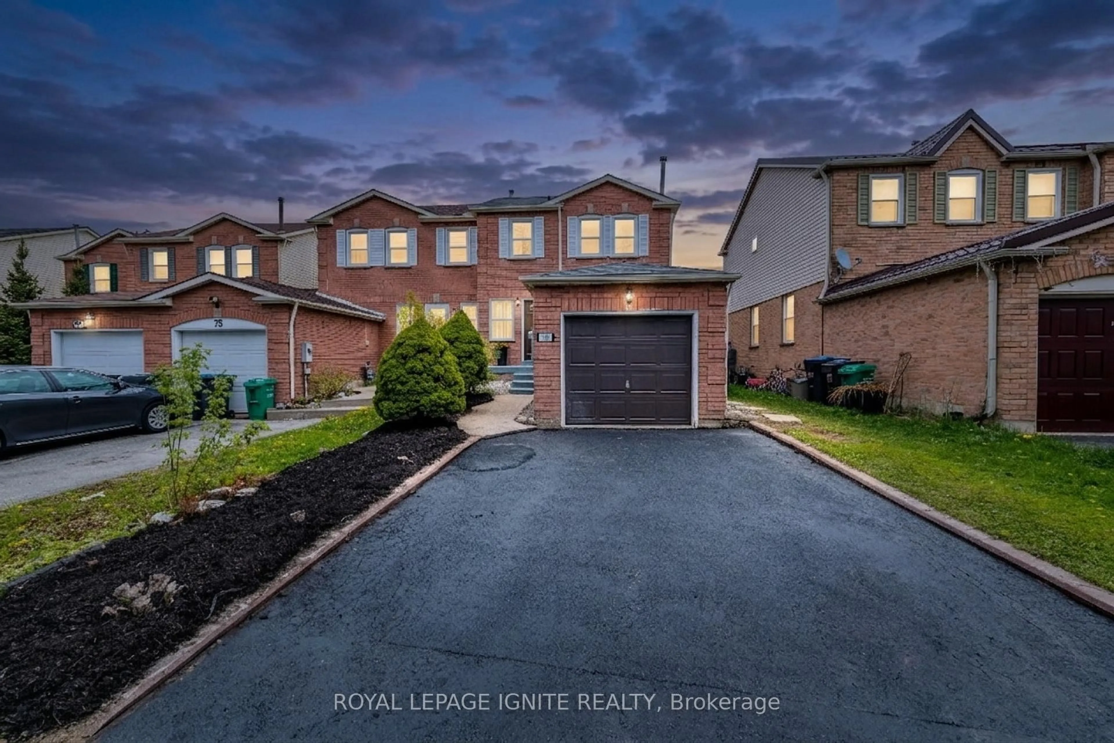 A pic from outside/outdoor area/front of a property/back of a property/a pic from drone, street for 73 Cutters Cres, Brampton Ontario L6Y 4M2