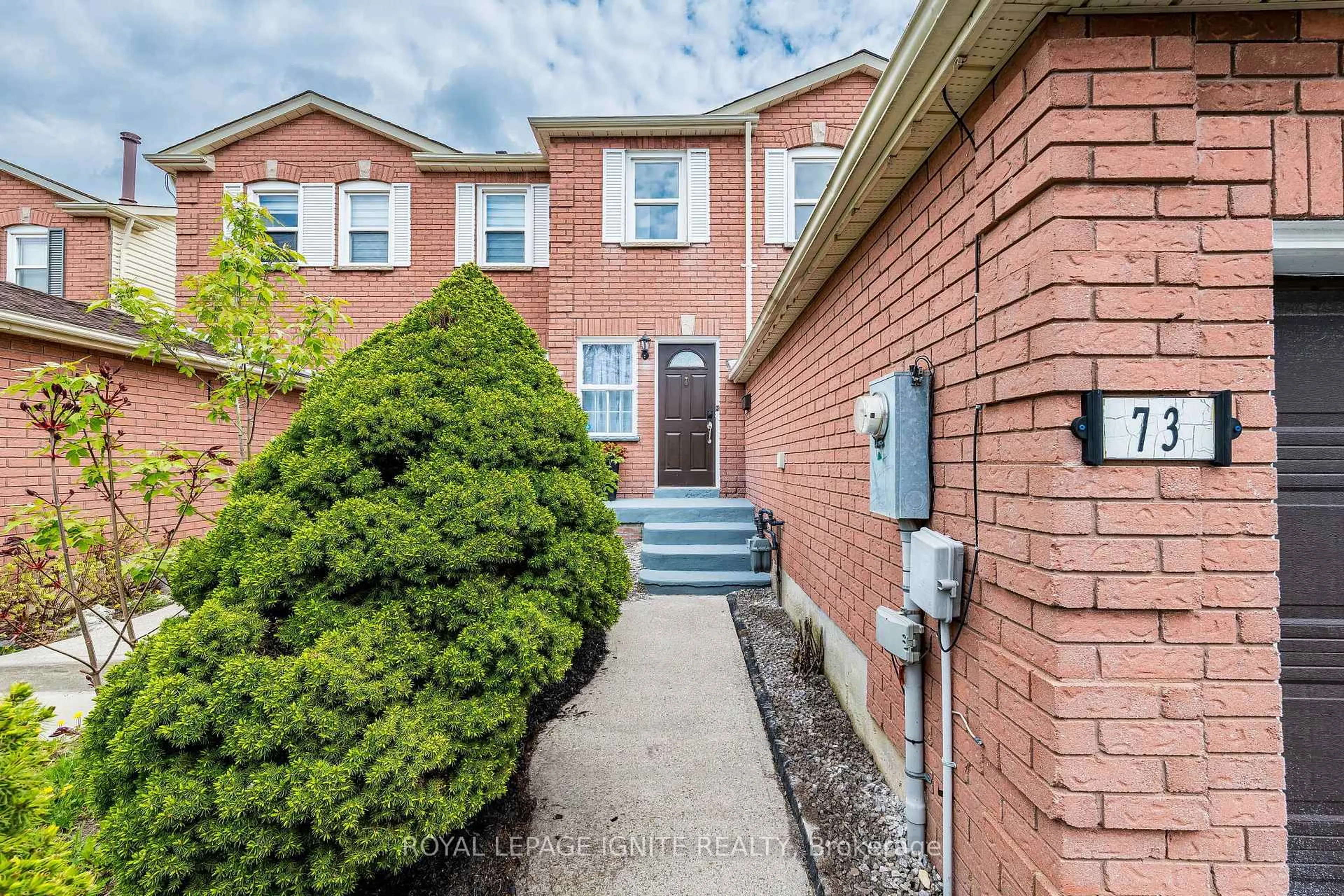 Home with brick exterior material, street for 73 Cutters Cres, Brampton Ontario L6Y 4M2