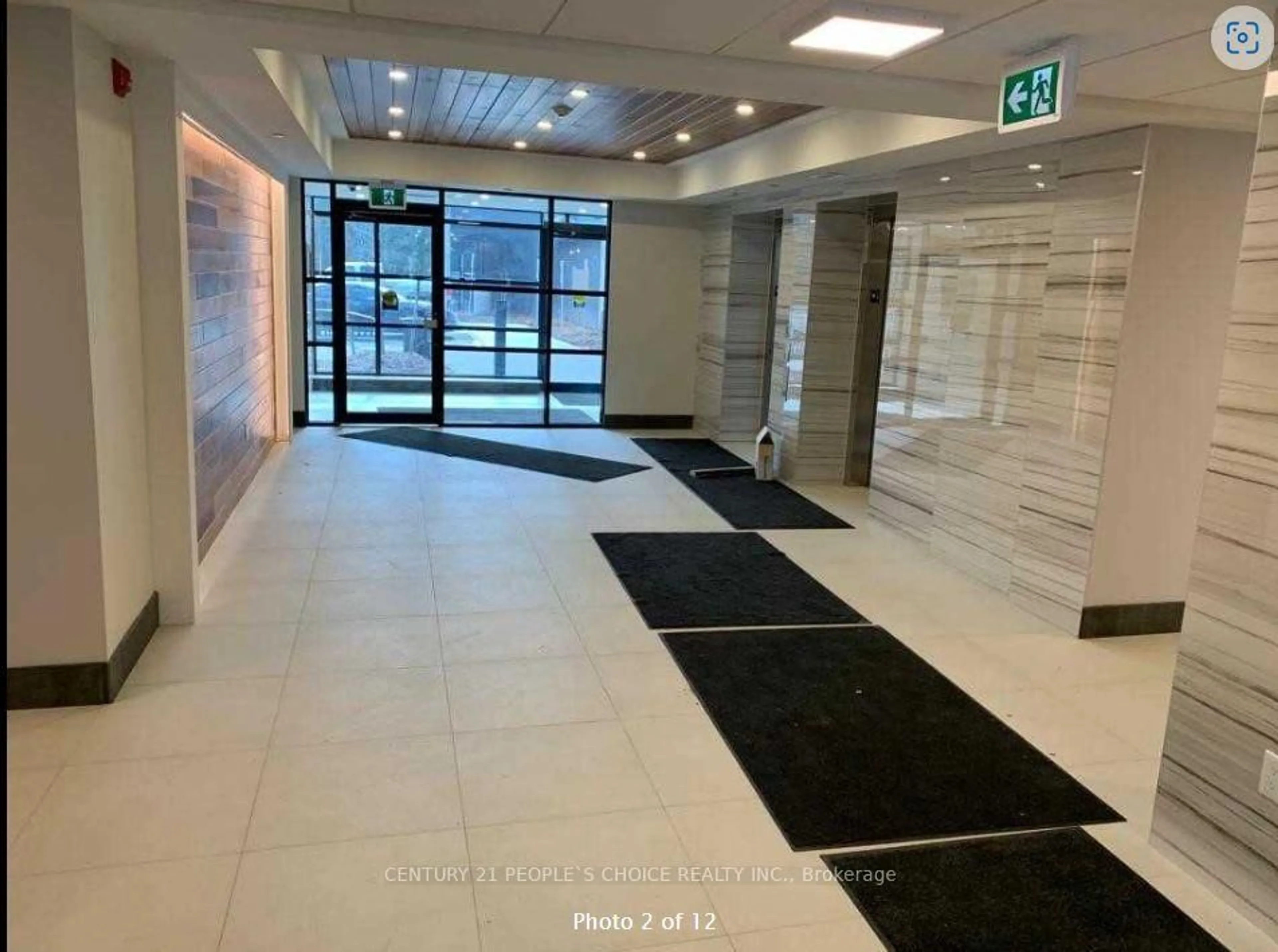 Indoor foyer for 320 Plains Rd #406, Burlington Ontario L7T 0C1