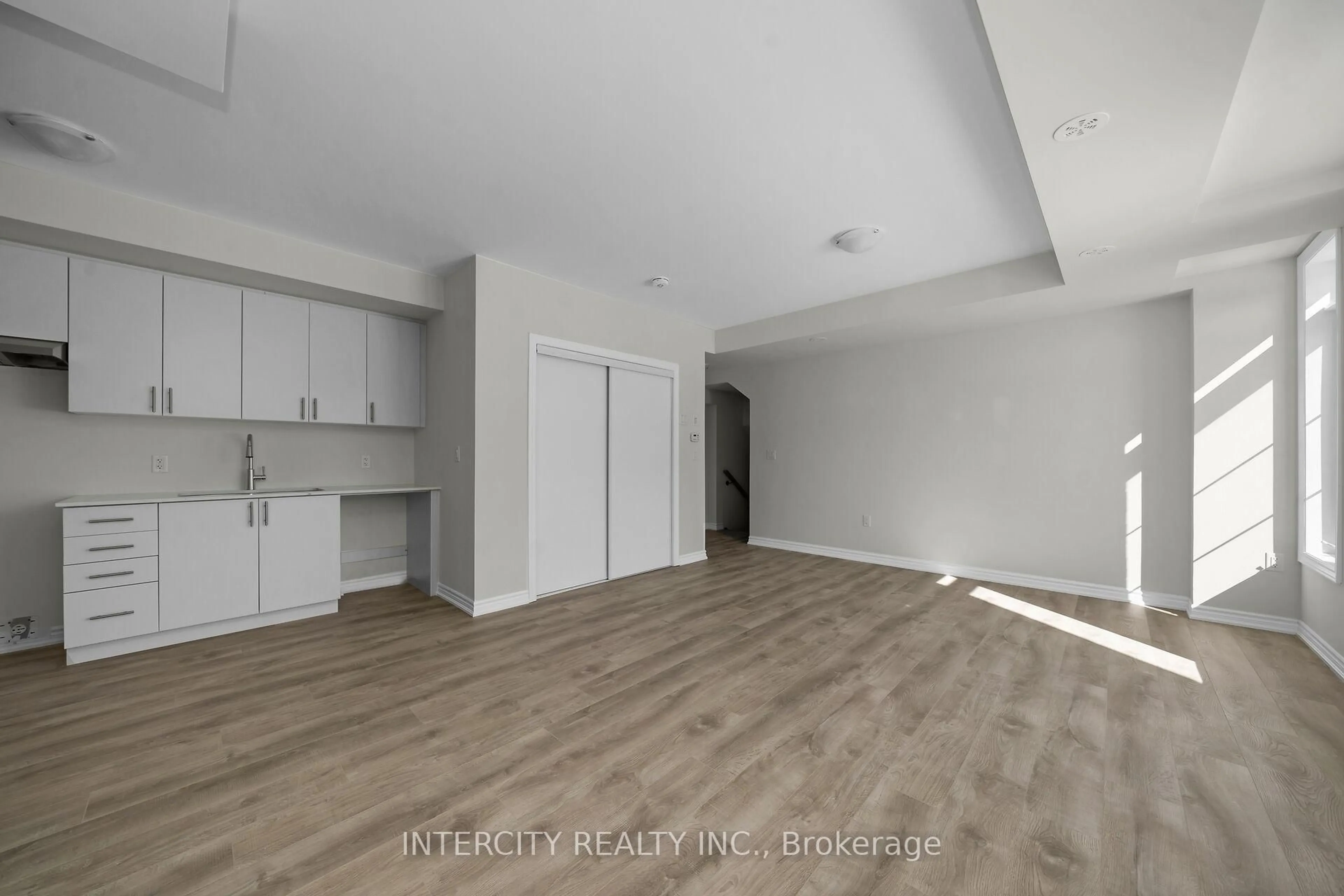 A pic of a room for 1 Vibrant Way #43F, Caledon Ontario L7C 1Z9