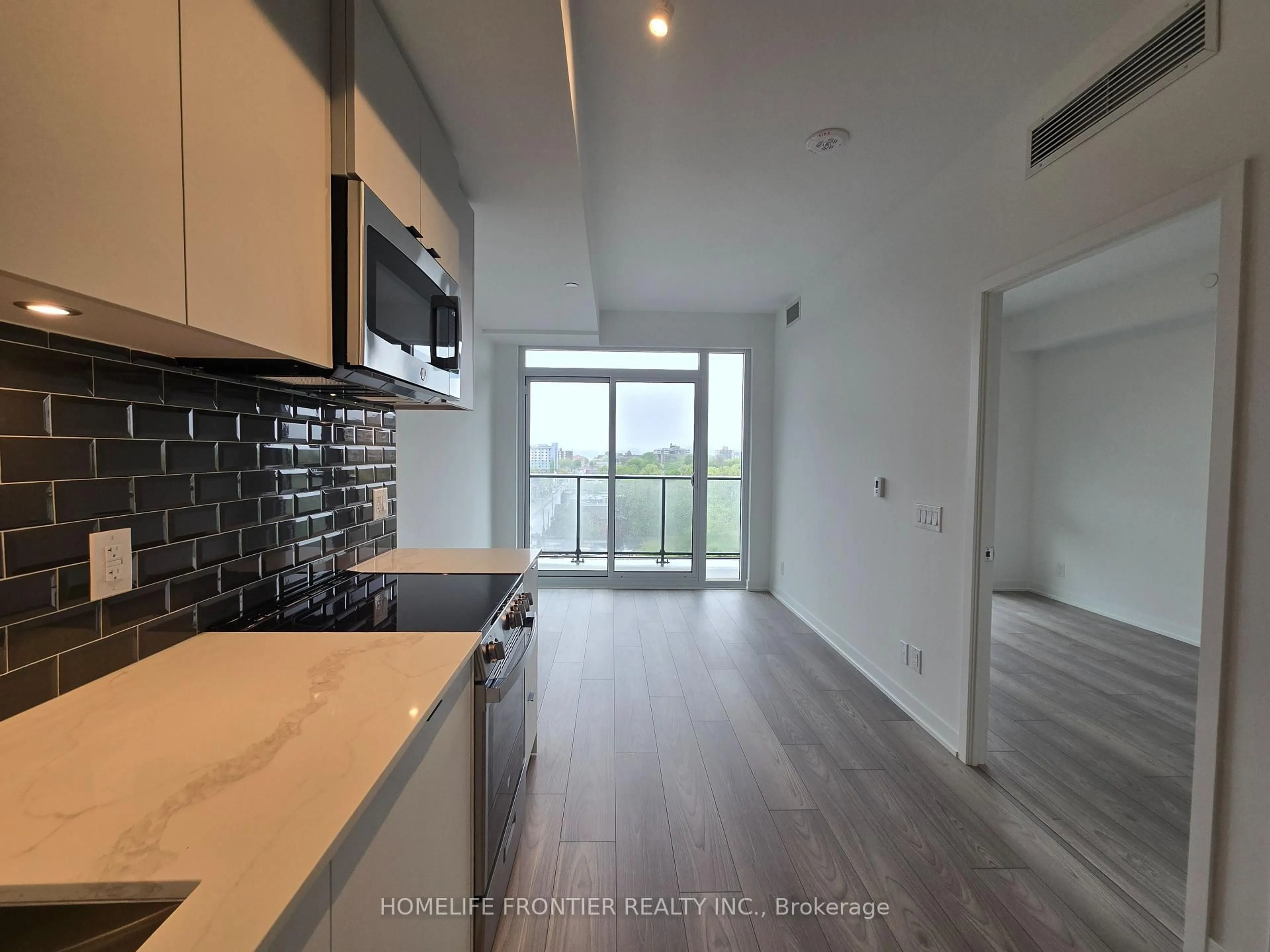 Open concept kitchen, unknown for 1182 King St #822, Toronto Ontario M6K 1E6