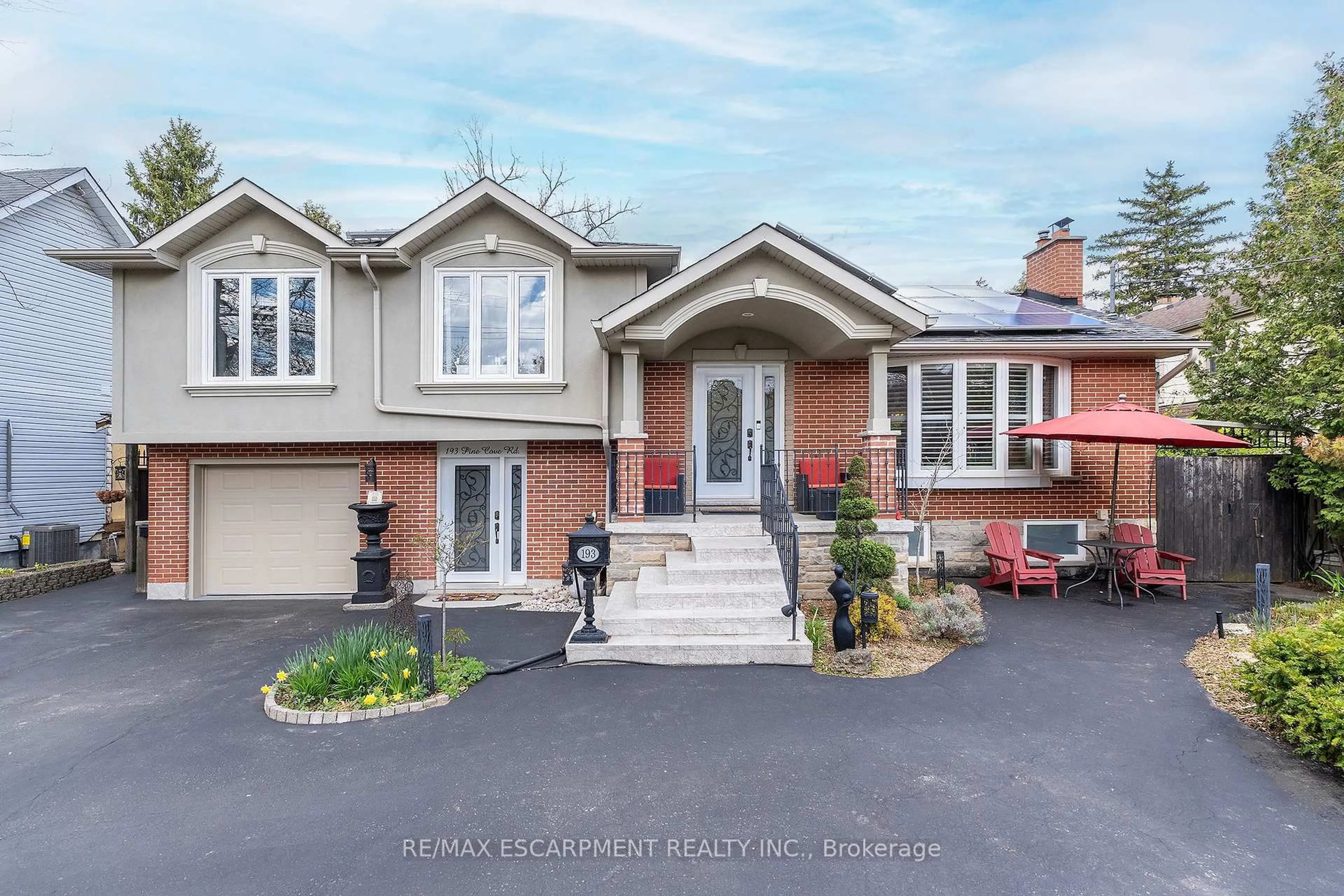 Home with brick exterior material, street for 193 Pine Cove Rd, Burlington Ontario L7N 1W1