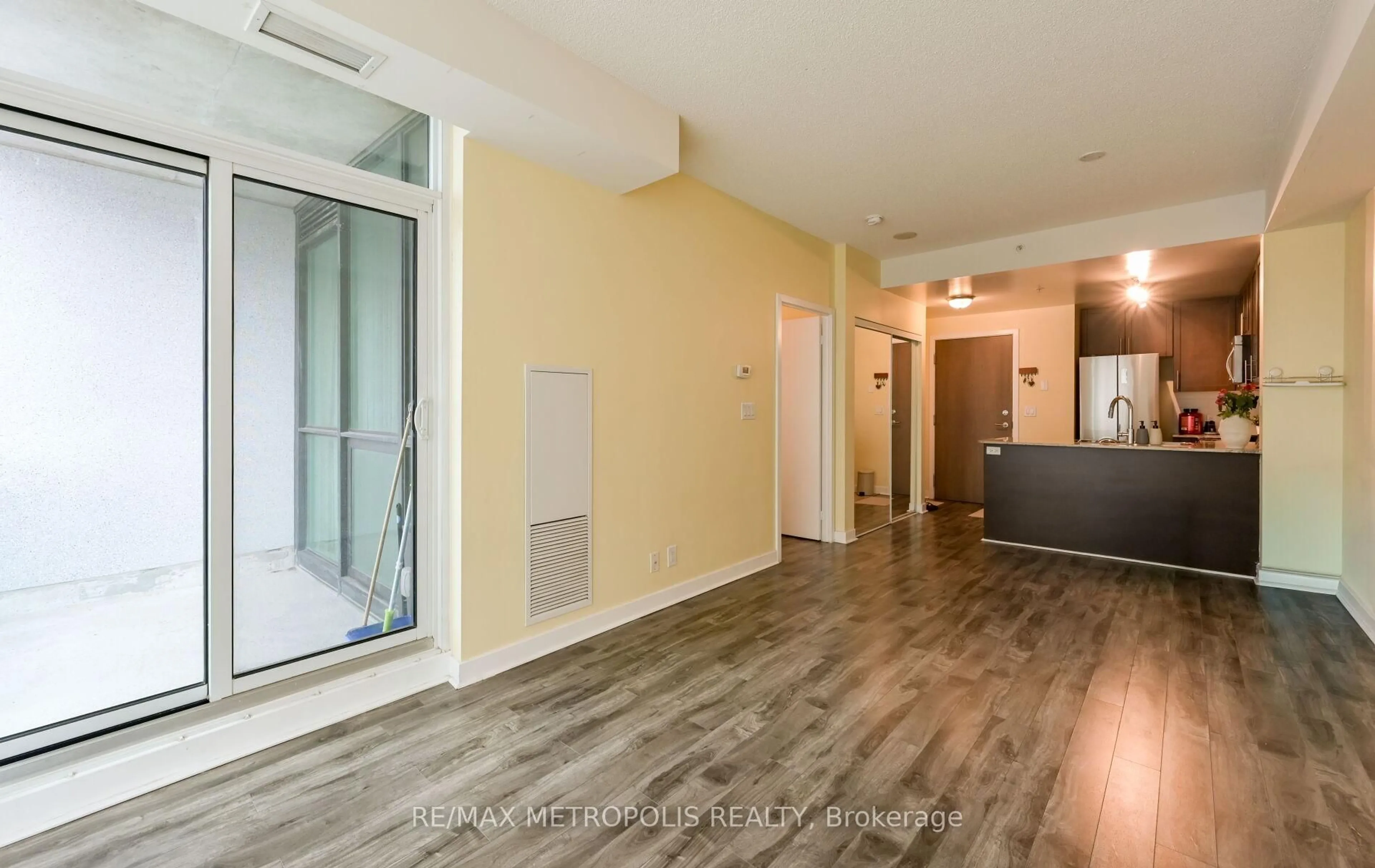 Unknown for 3985 Grand Park Dr #1004, Mississauga Ontario L5B 0H8