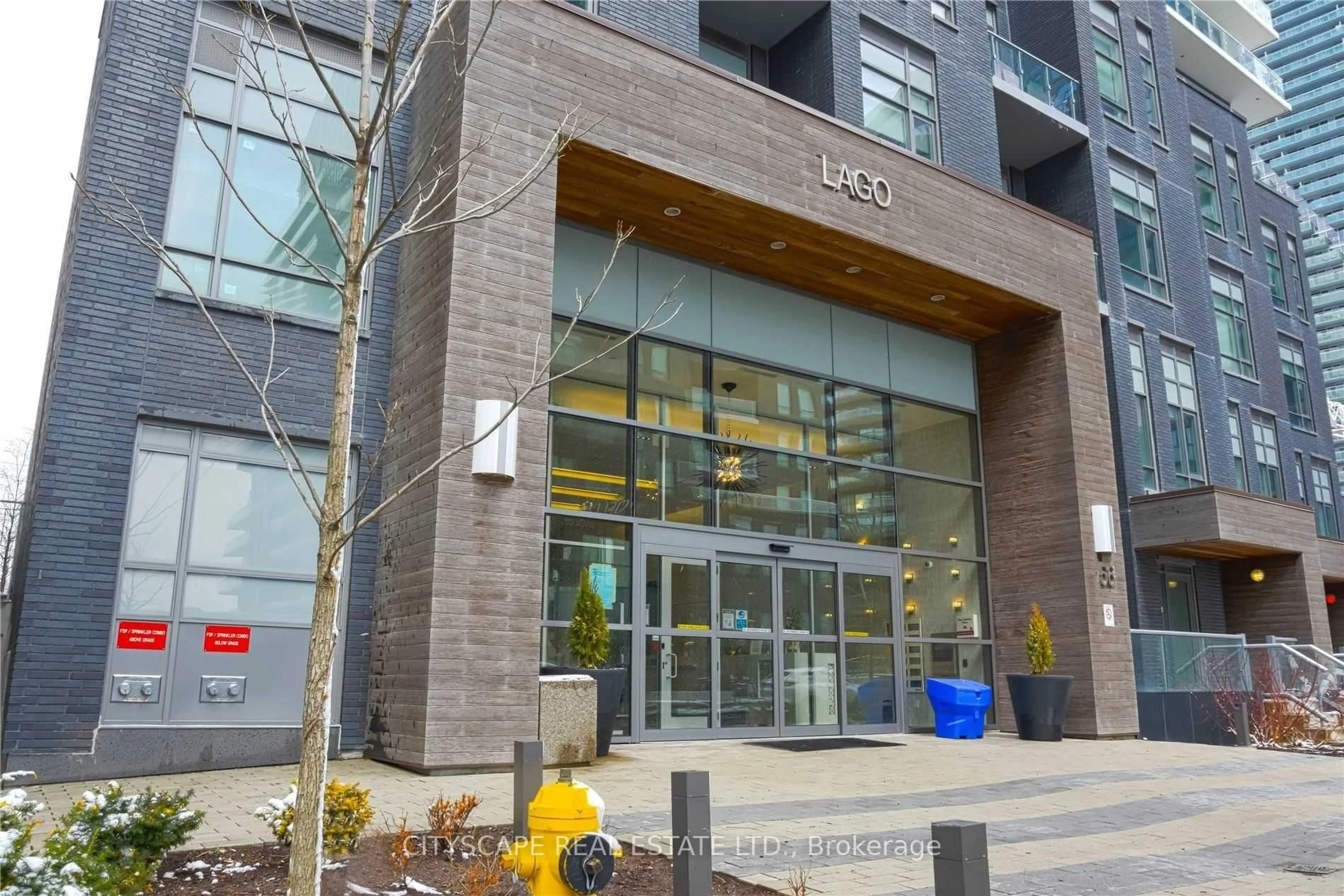 Indoor foyer for 56 Annie Craig Dr #1508, Toronto Ontario M8V 0C5