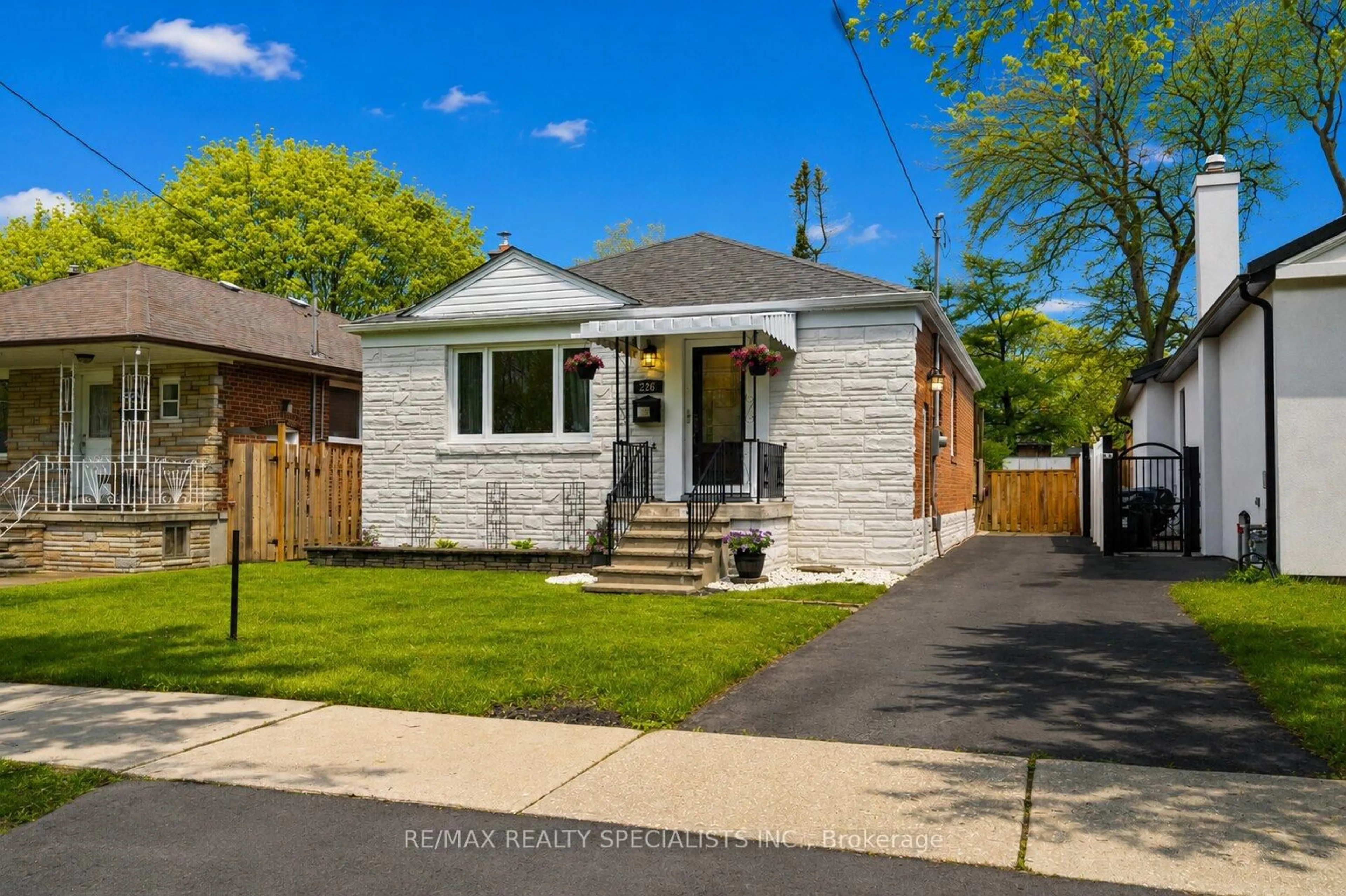 Home with brick exterior material, street for 226 Thirtieth St, Toronto Ontario M8W 3E1