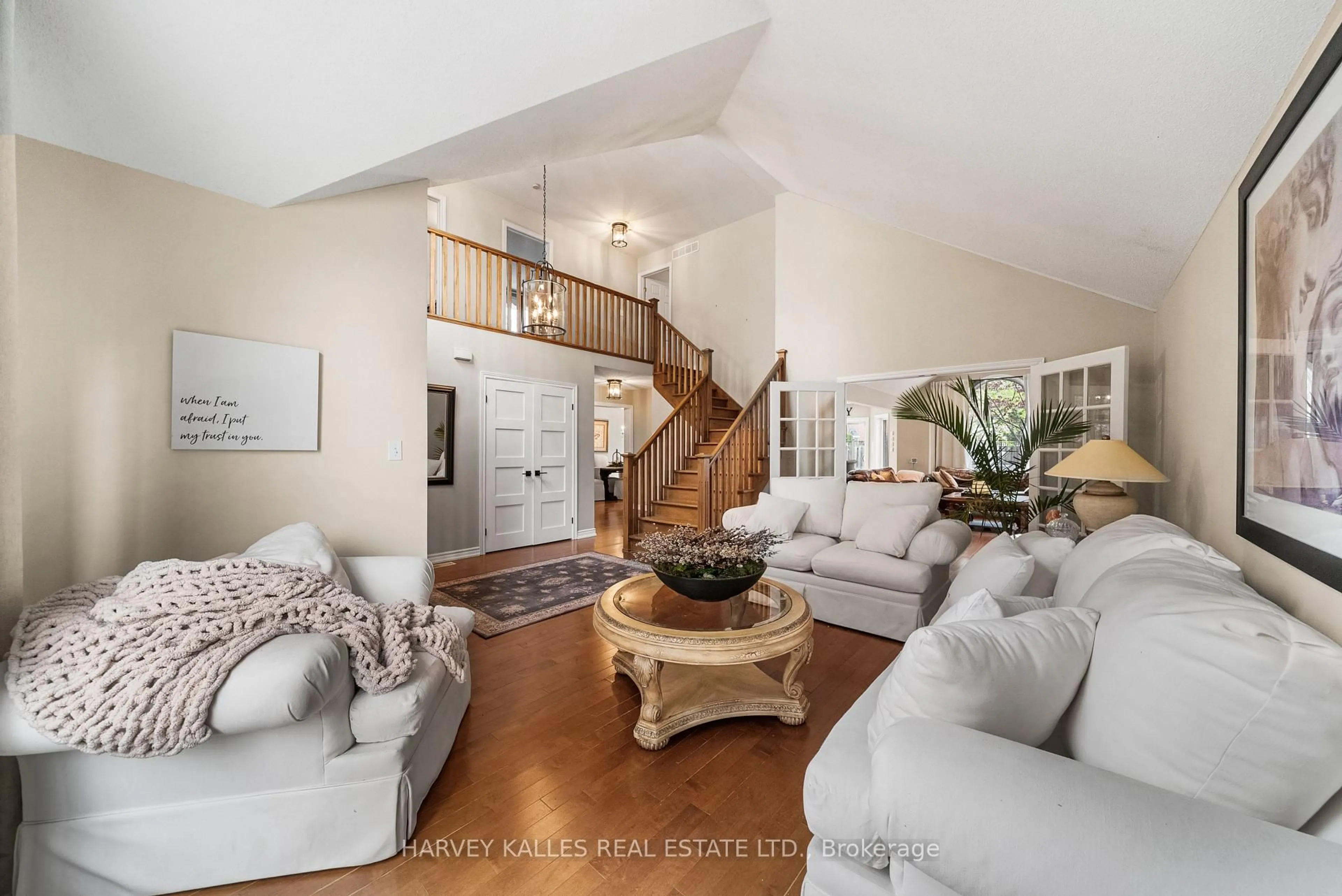 Living room with furniture, unknown for 2139 Bushtrail Crt, Burlington Ontario L7M 4B2